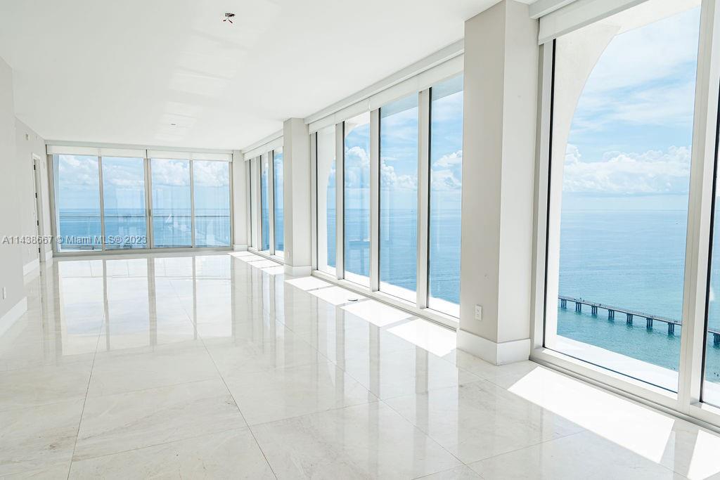 JADE SIGNATURE CONDO - Residential