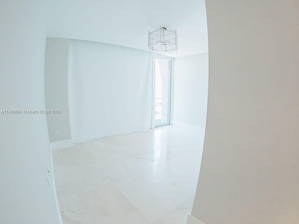 JADE SIGNATURE CONDO - Residential