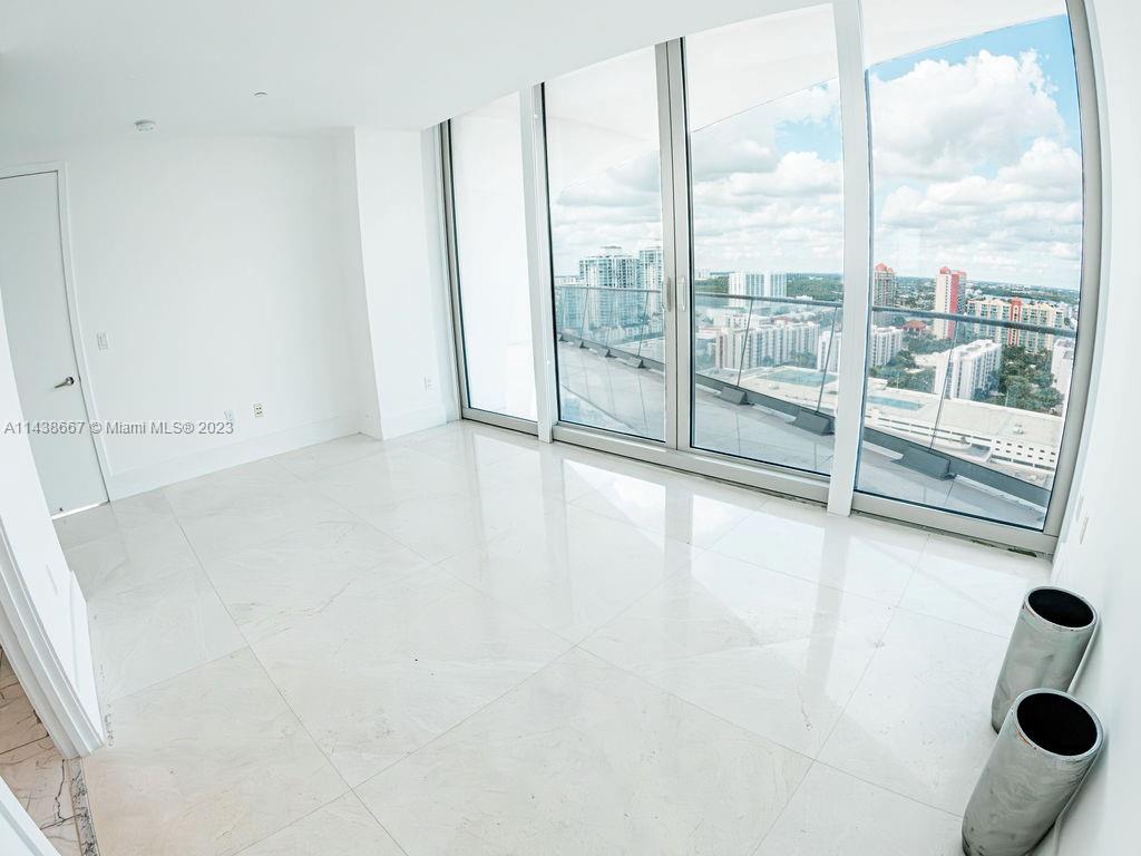 JADE SIGNATURE CONDO - Residential