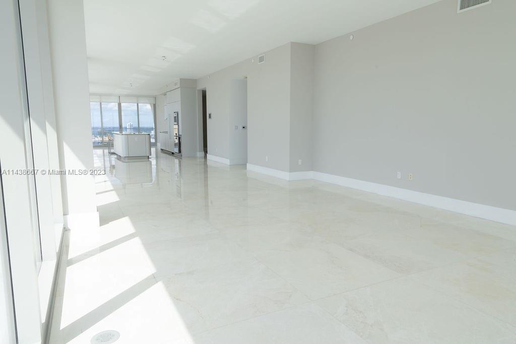 JADE SIGNATURE CONDO - Residential