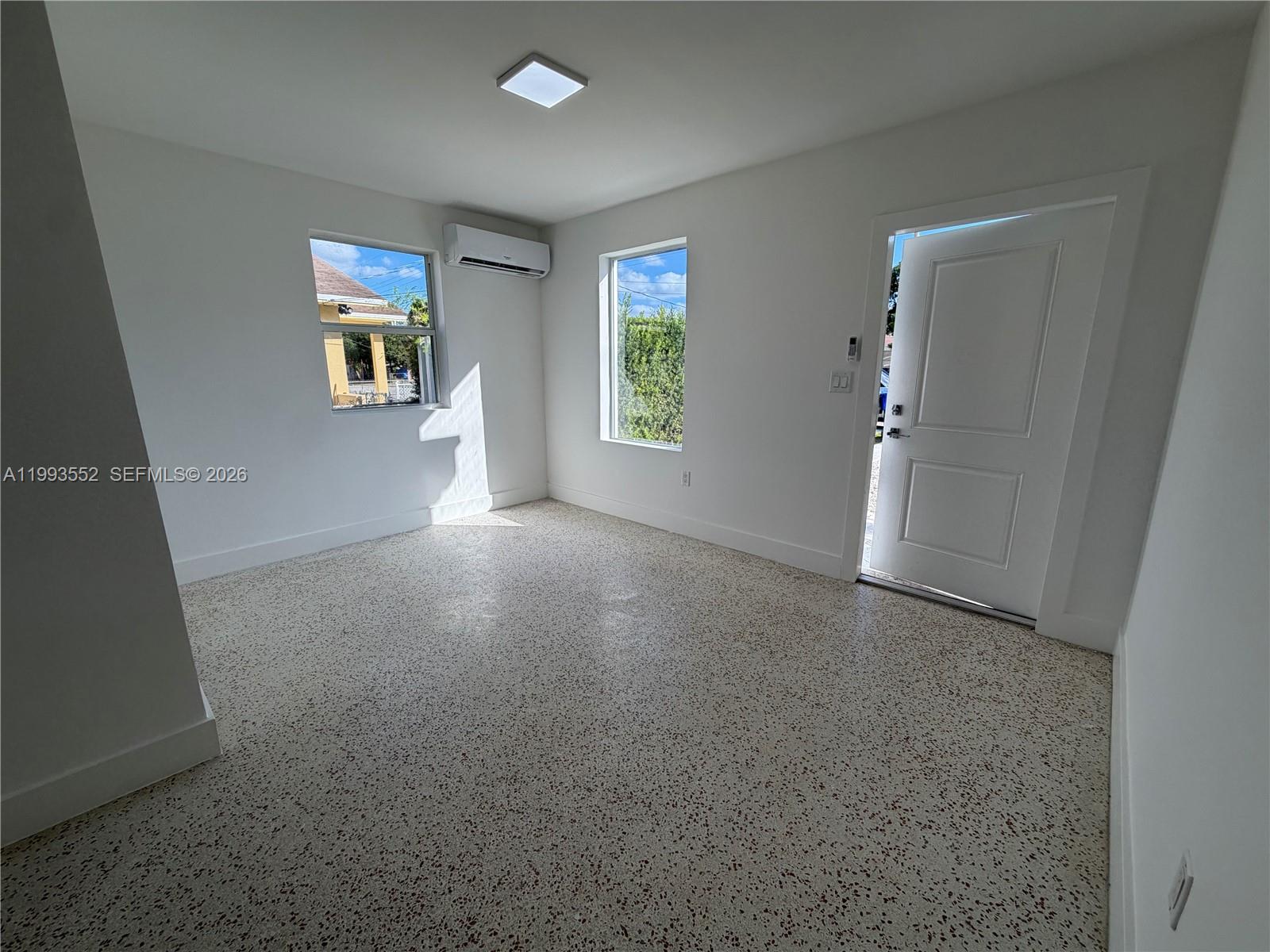 SOUTH BAY ESTATES - Residential Income