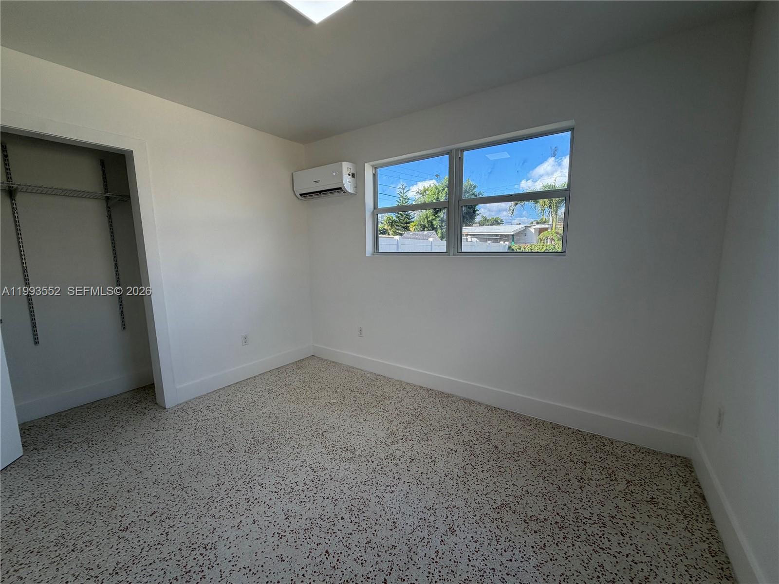 SOUTH BAY ESTATES - Residential Income