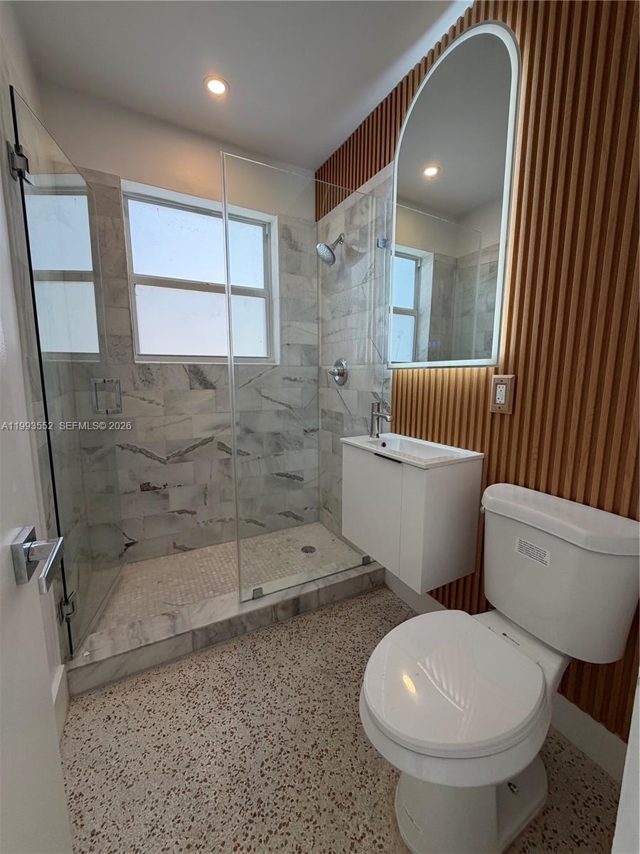 SOUTH BAY ESTATES - Residential Income