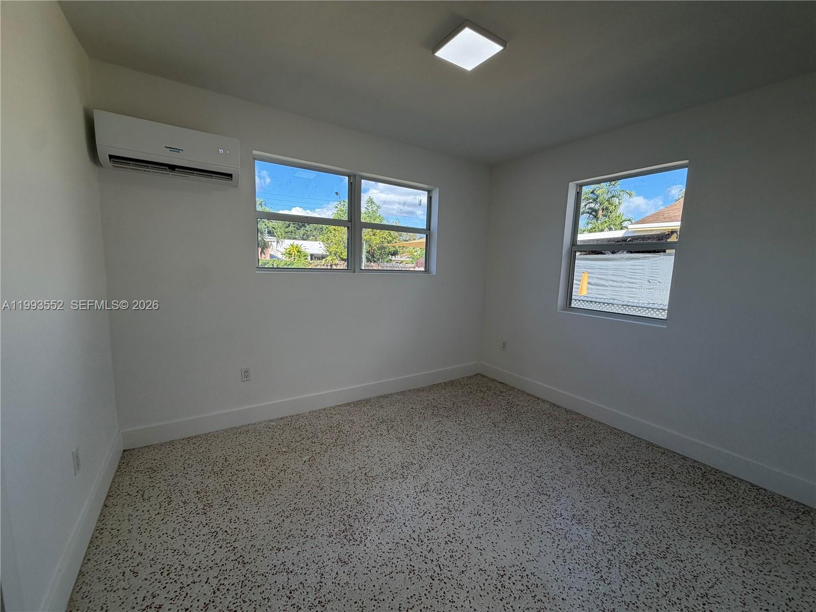 SOUTH BAY ESTATES - Residential Income