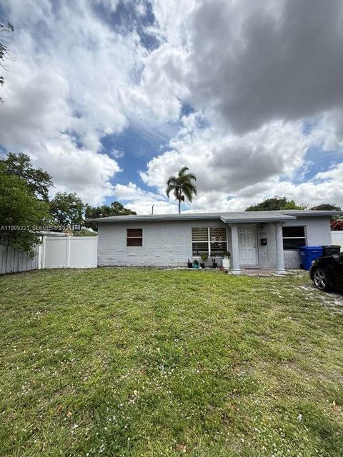 Photo of 6708 Raleigh St, Hollywood, FL 33024 (MLS # A11999321)