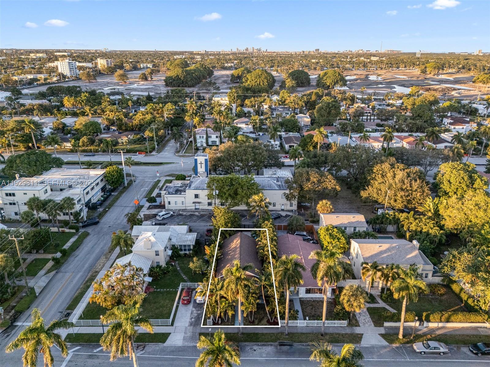 HOLLYWOOD - Residential