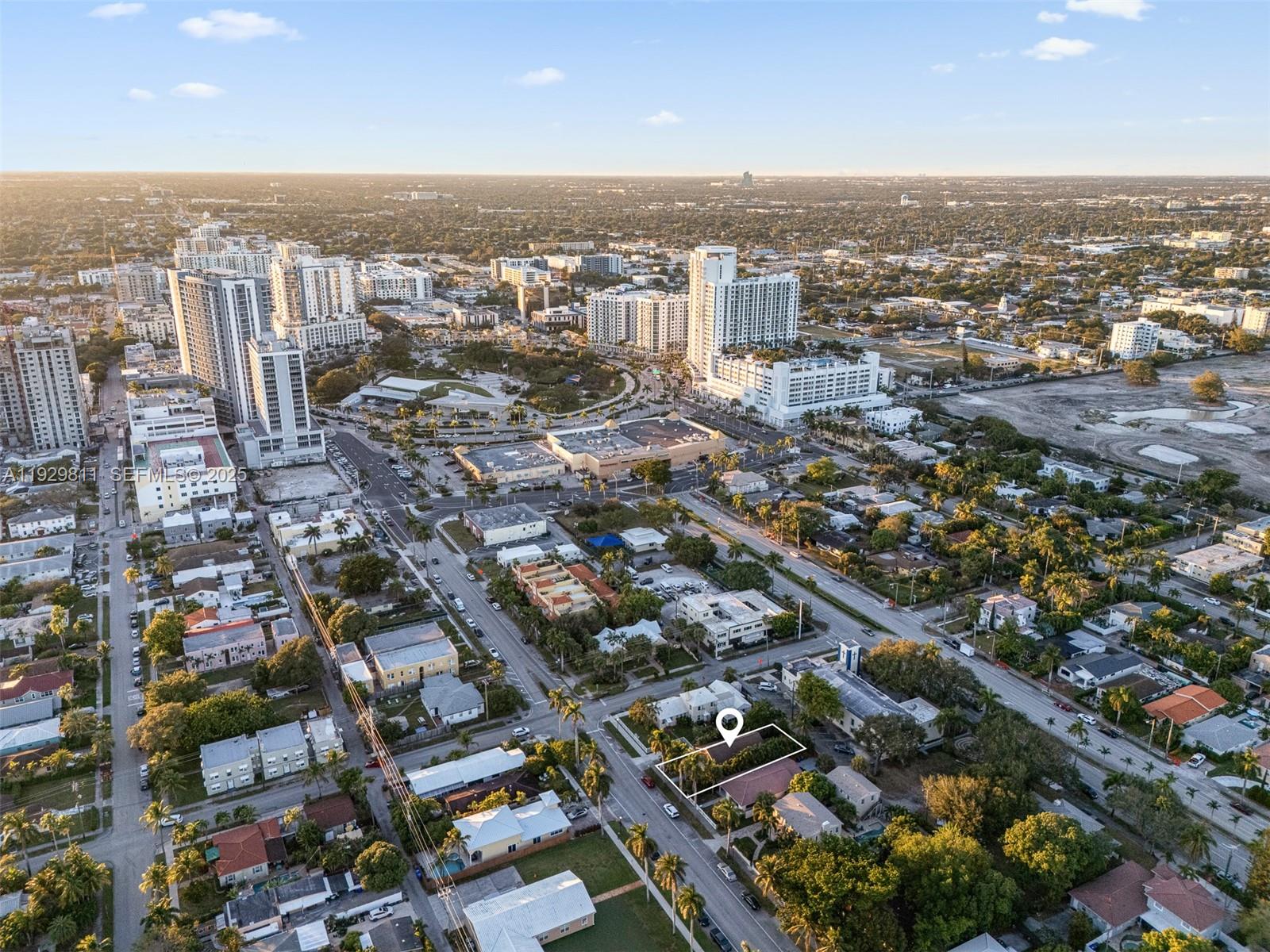 HOLLYWOOD - Residential