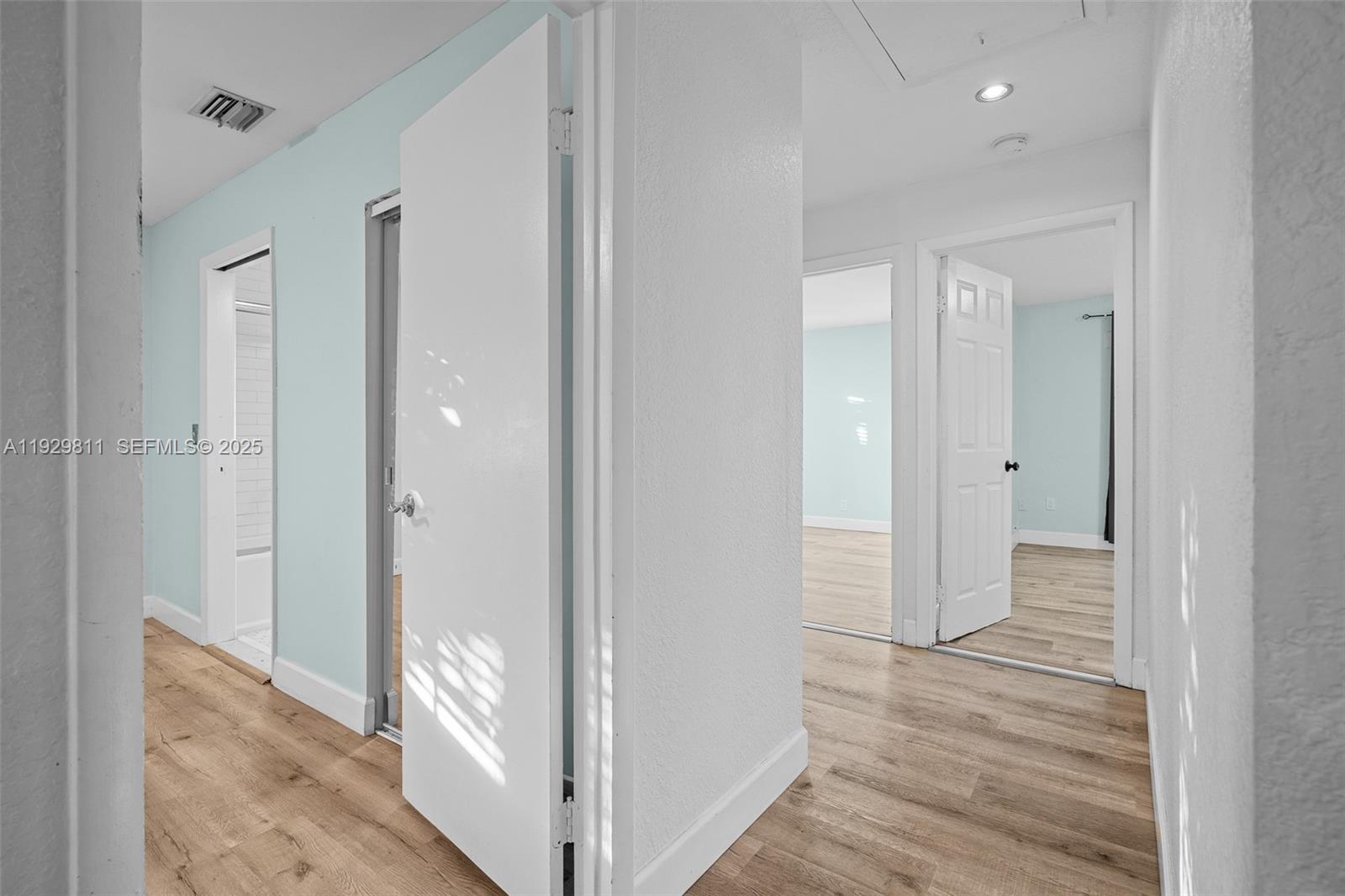 HOLLYWOOD - Residential