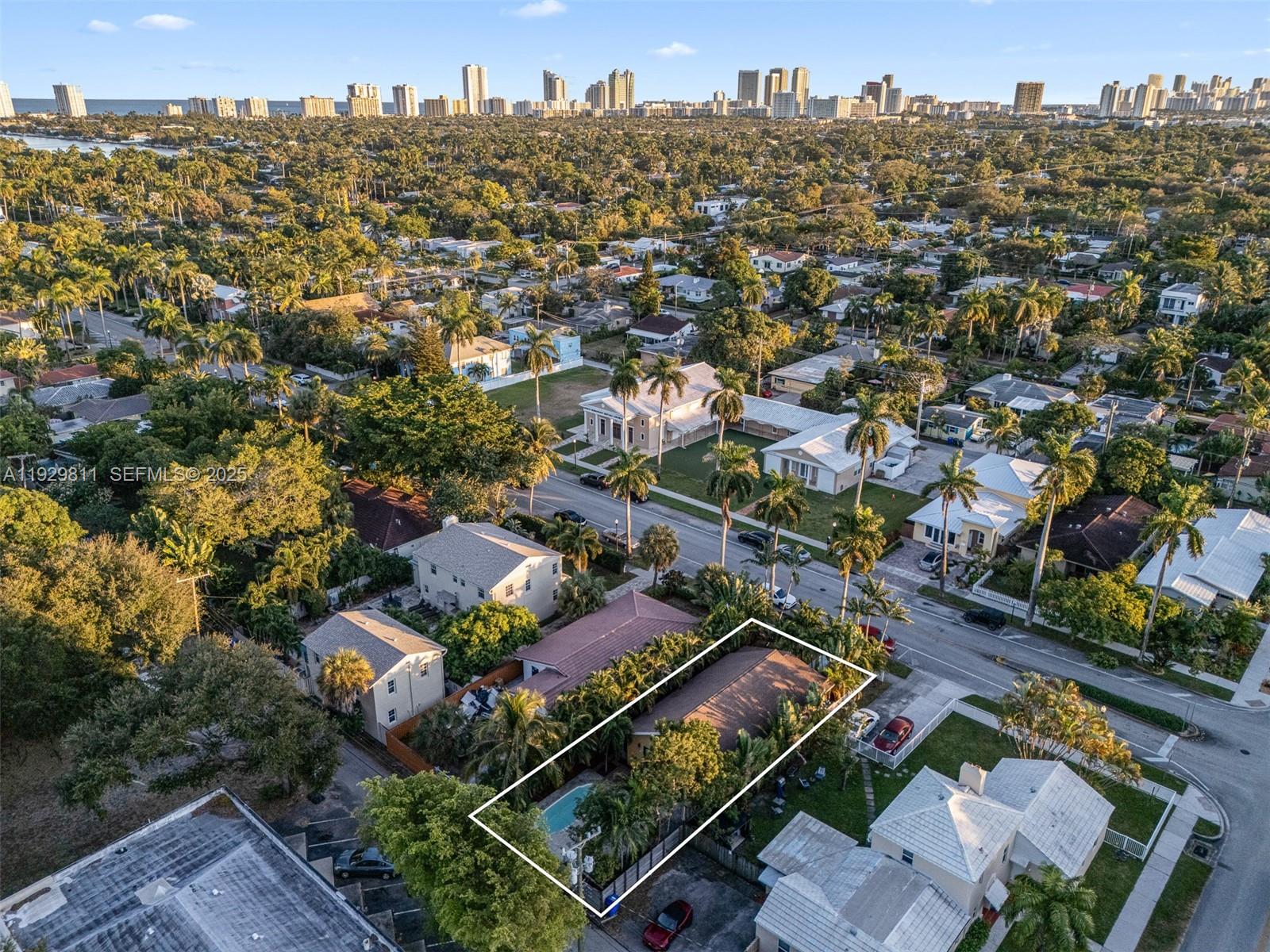 HOLLYWOOD - Residential