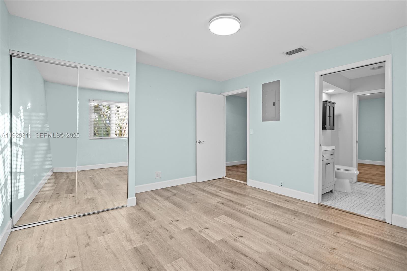 HOLLYWOOD - Residential