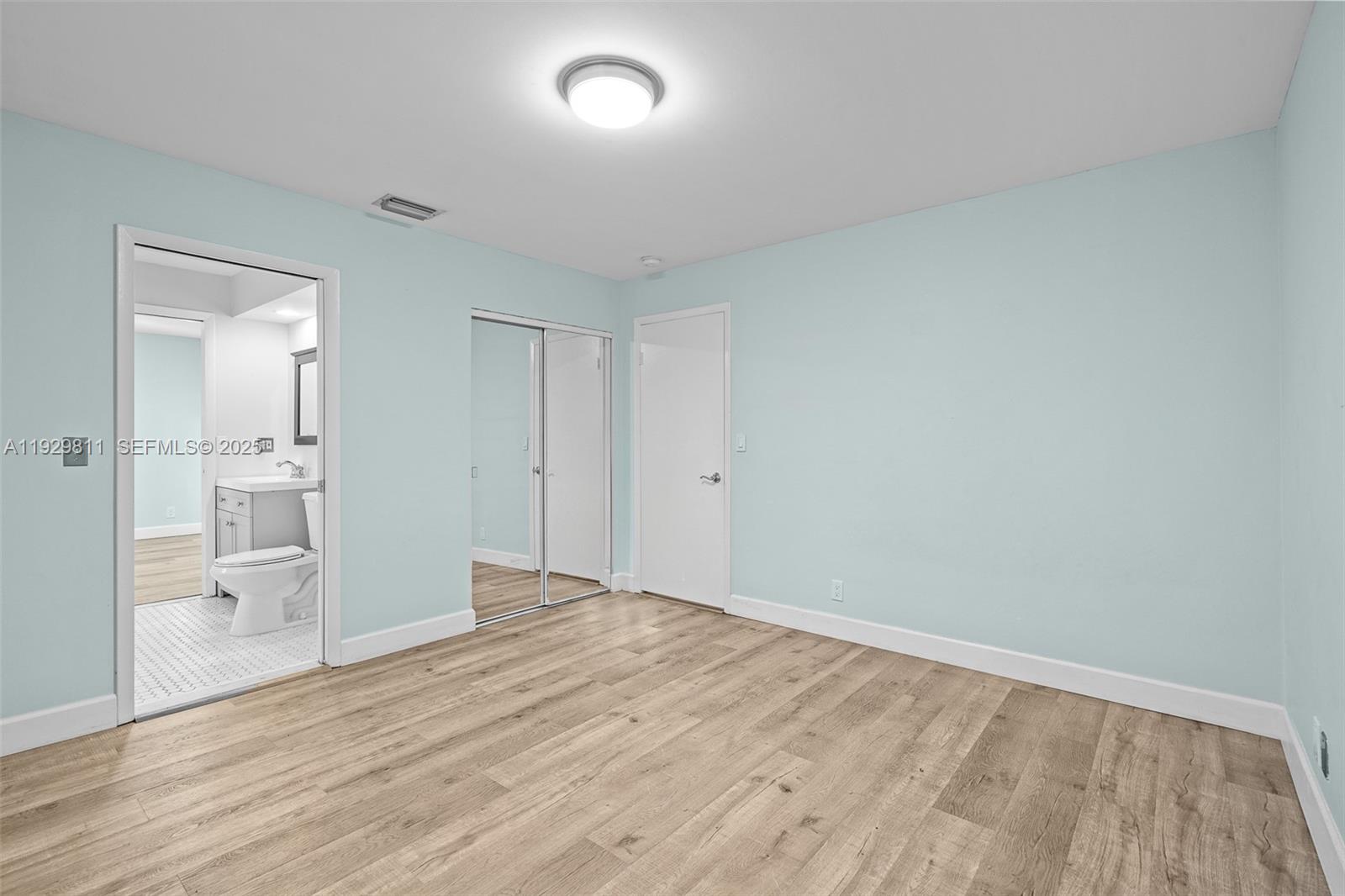 HOLLYWOOD - Residential