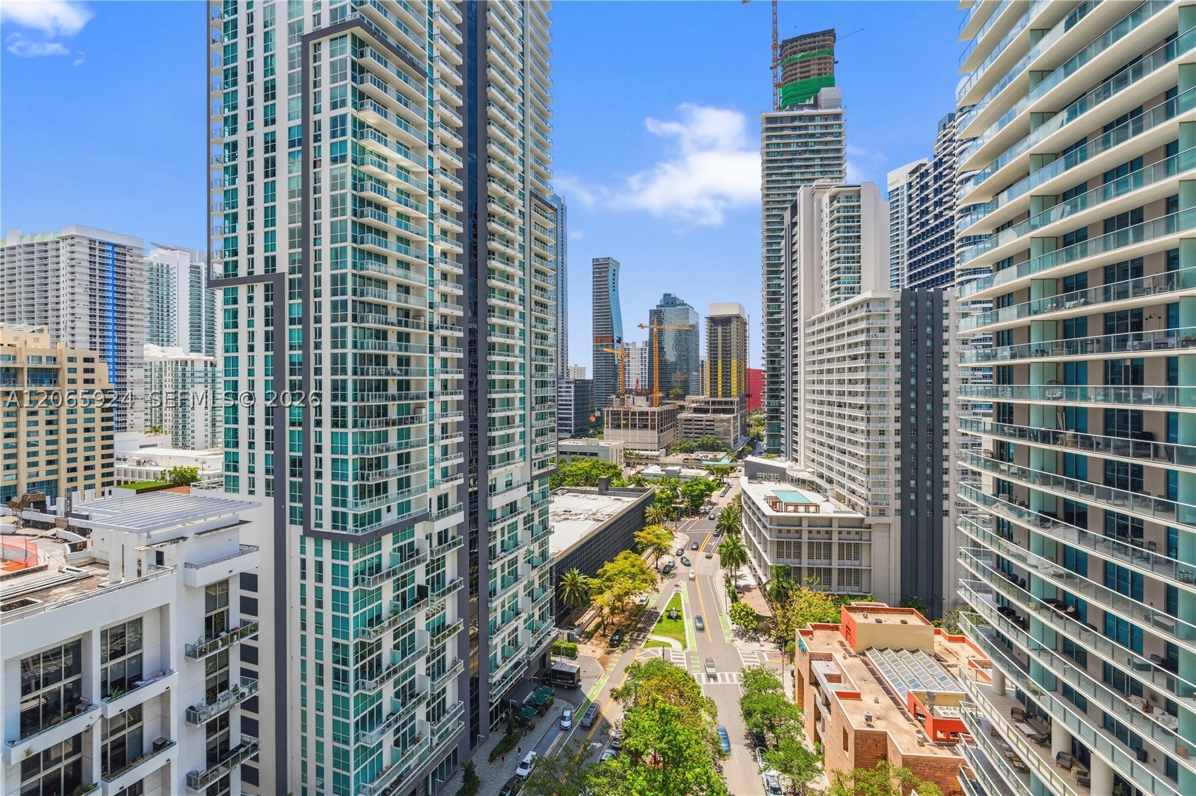 1000 Brickell Plz 1902