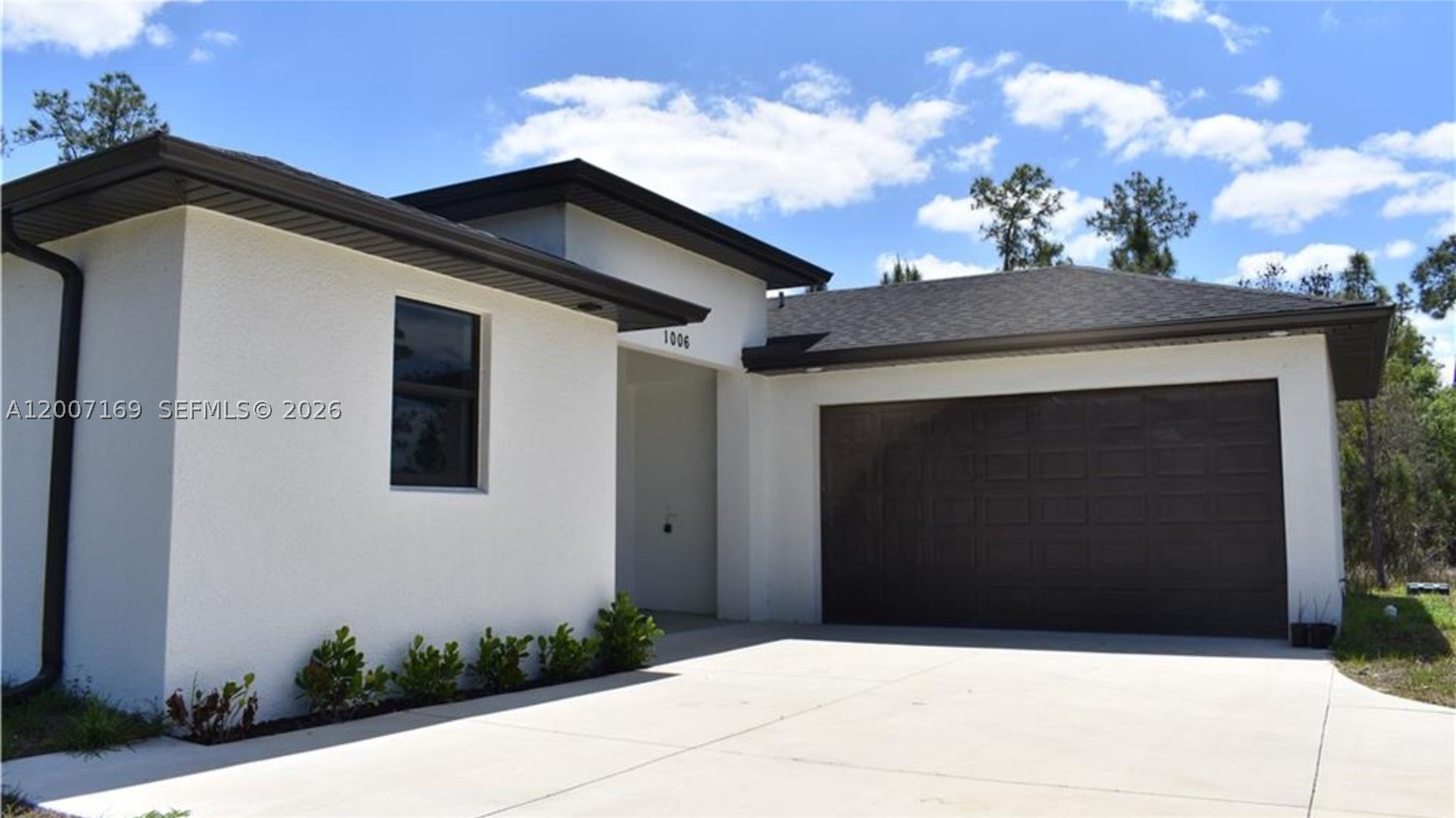 Photo 1 of 24 — 1006 Hamilton, Lehigh Acres, FL 33972