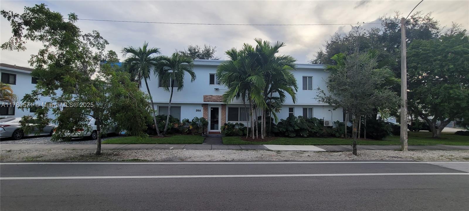 Rental Property at 350 Sw 15th Rd 10, Miami, Broward County, Florida - Bedrooms: 1 
Bathrooms: 1  - $2,200 MO.