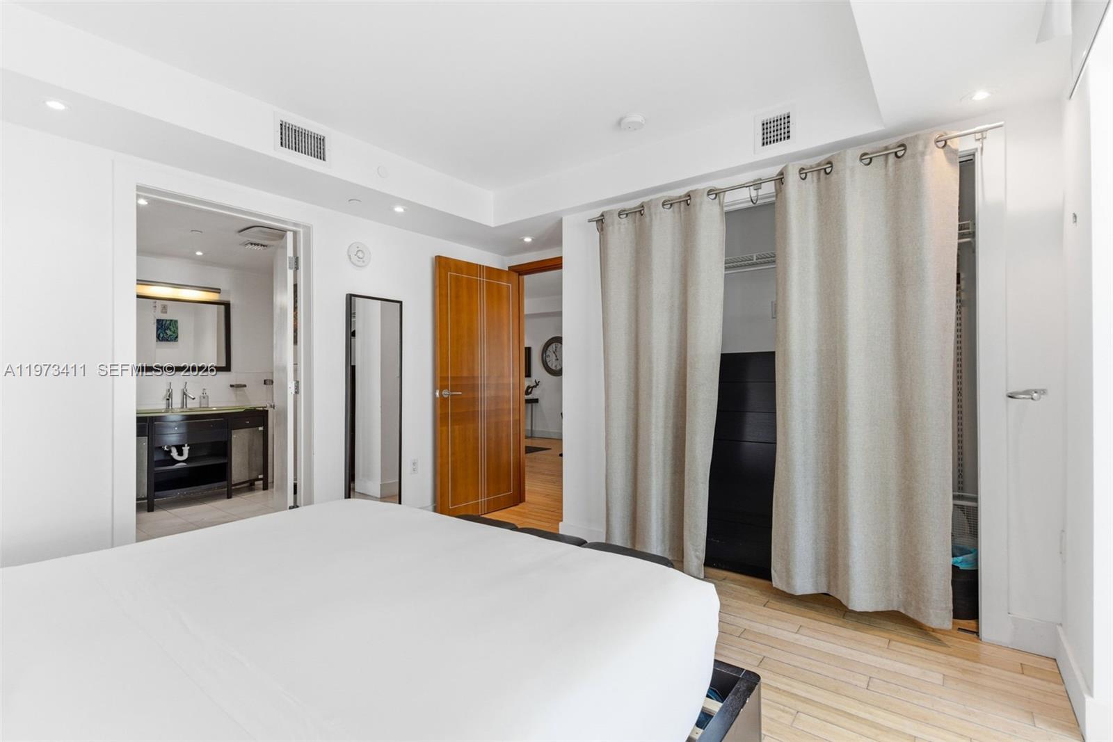 OCEAN FIVE CONDO - Residential