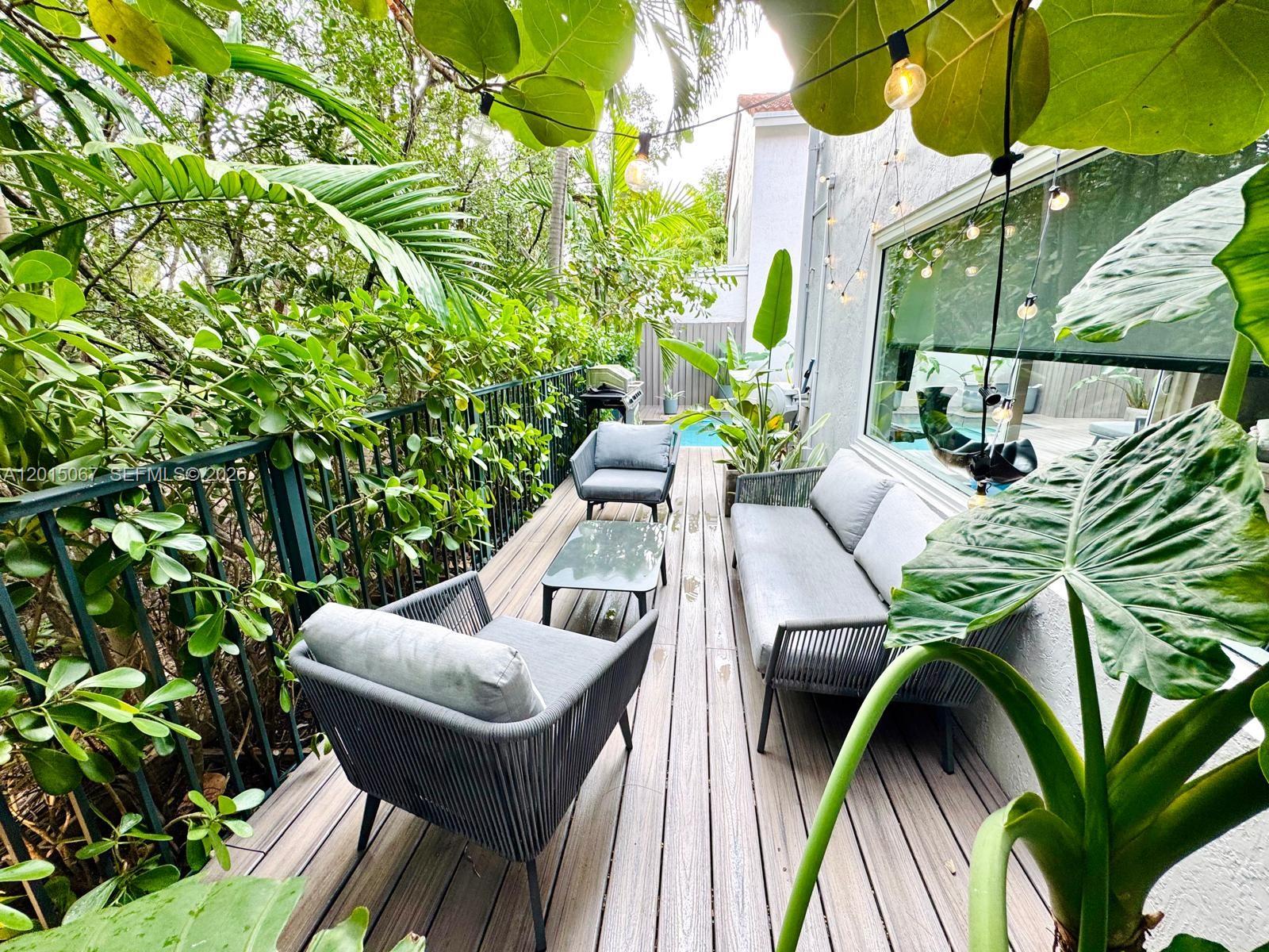 WEST LAKE VILLAGE PLAT - Residential
