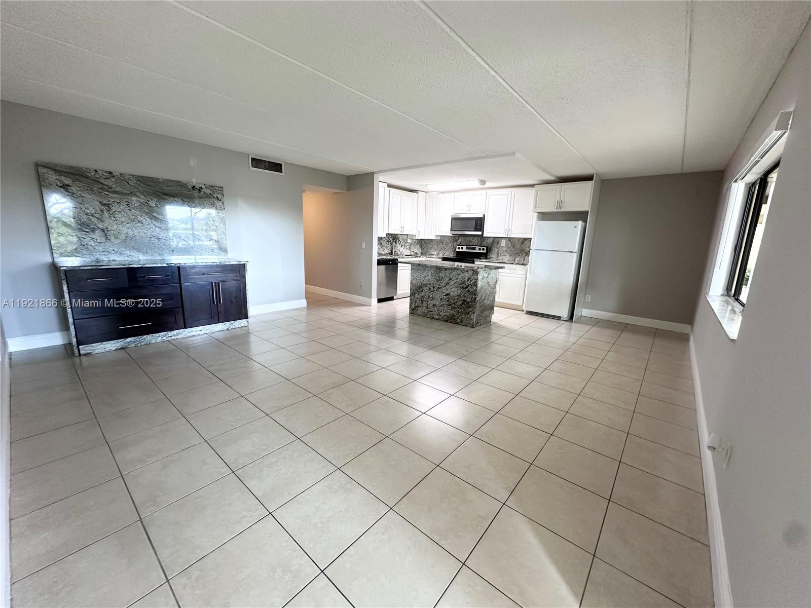 MEADOWS ON THE GREEN COND - Residential Lease