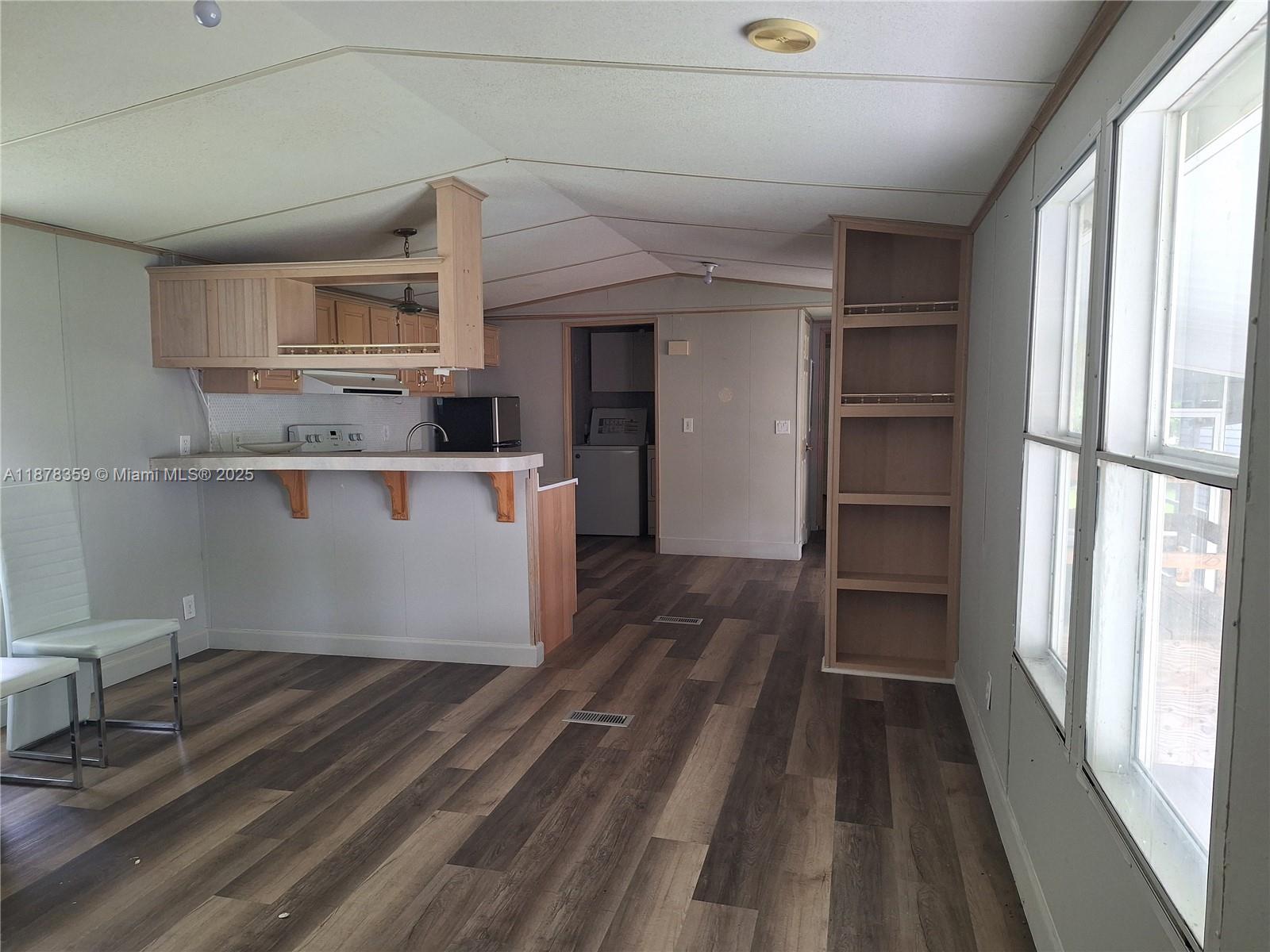 GATEWAY WEST CONDO - Residential