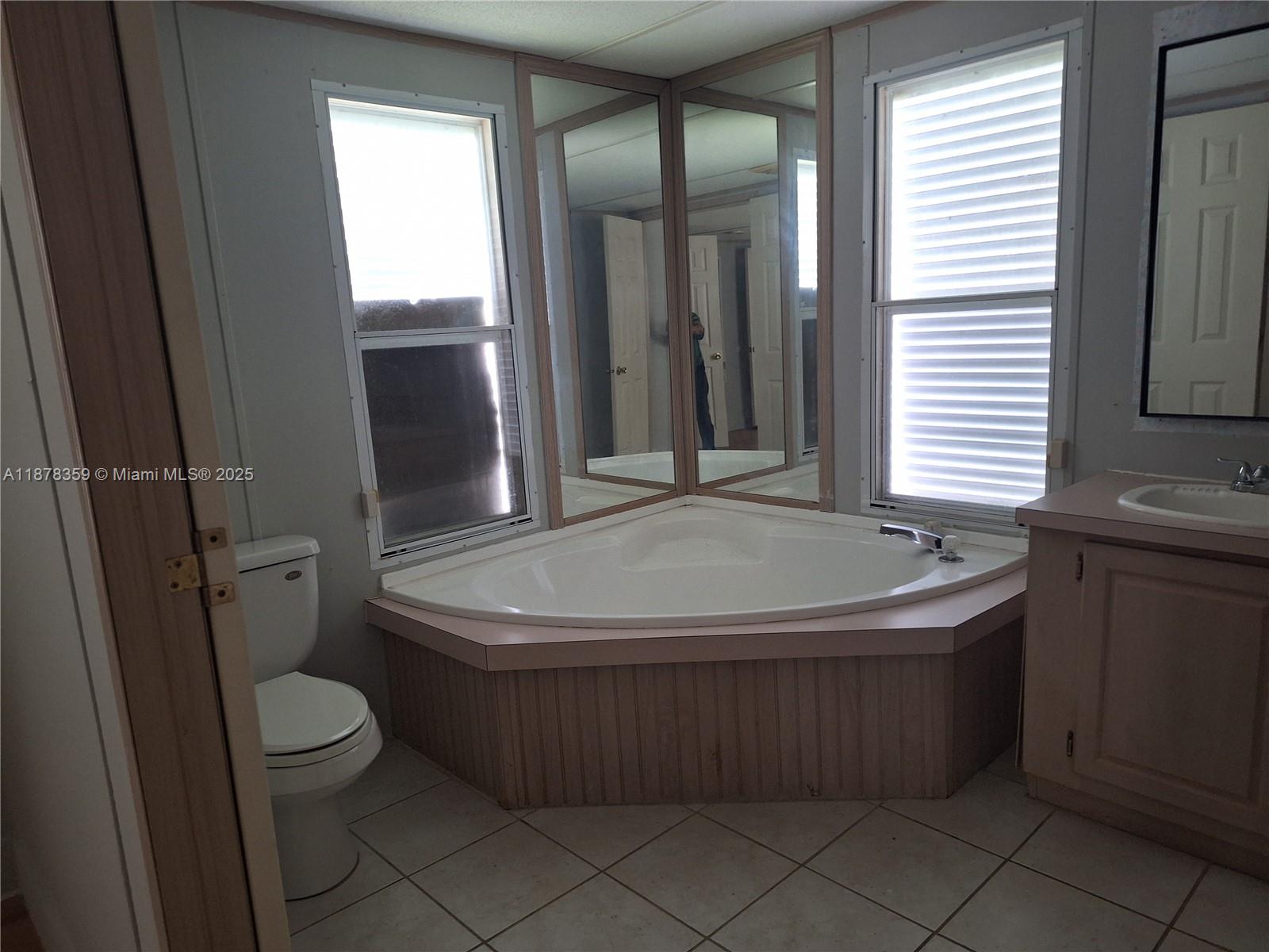 GATEWAY WEST CONDO - Residential