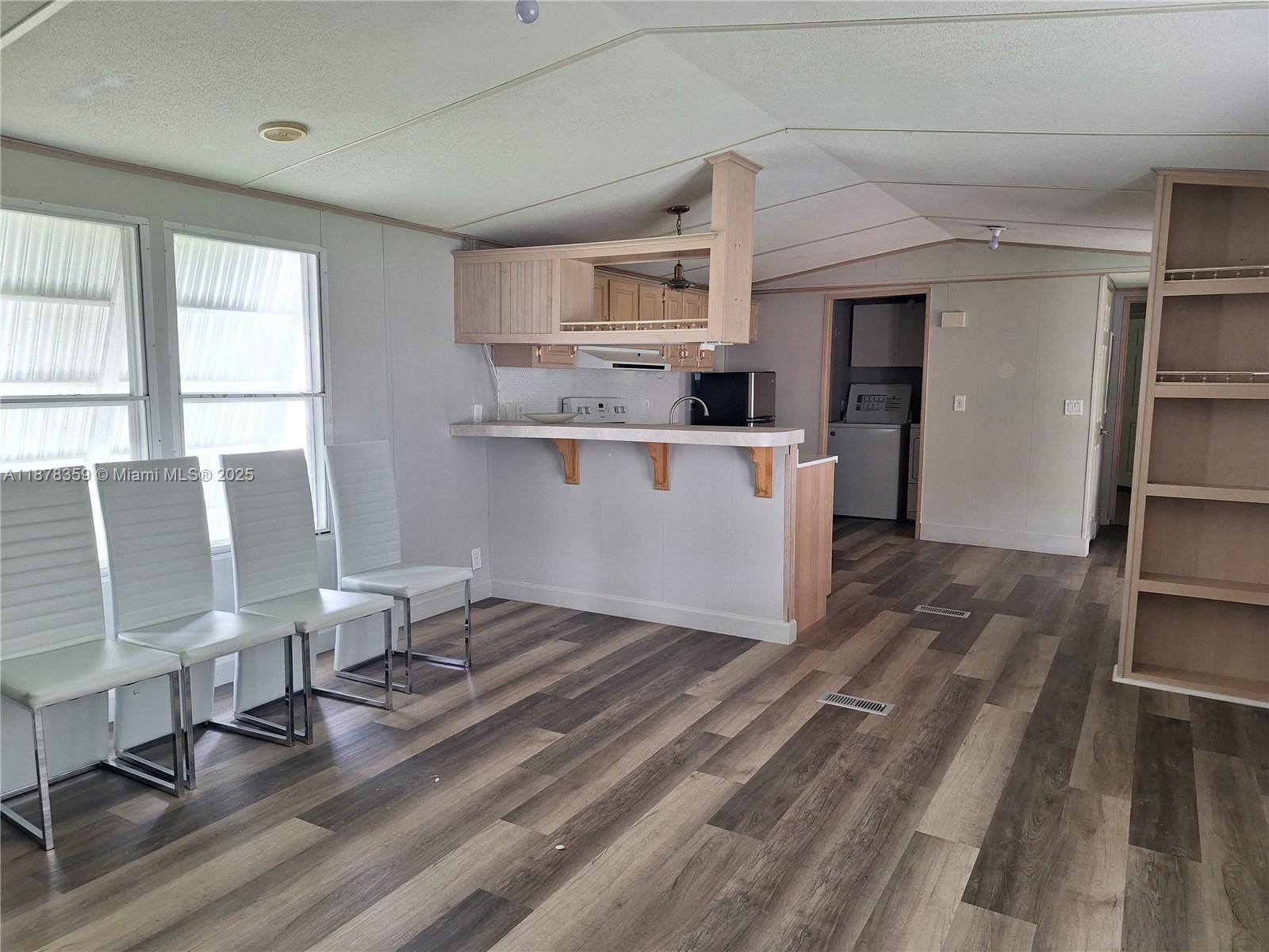 GATEWAY WEST CONDO - Residential