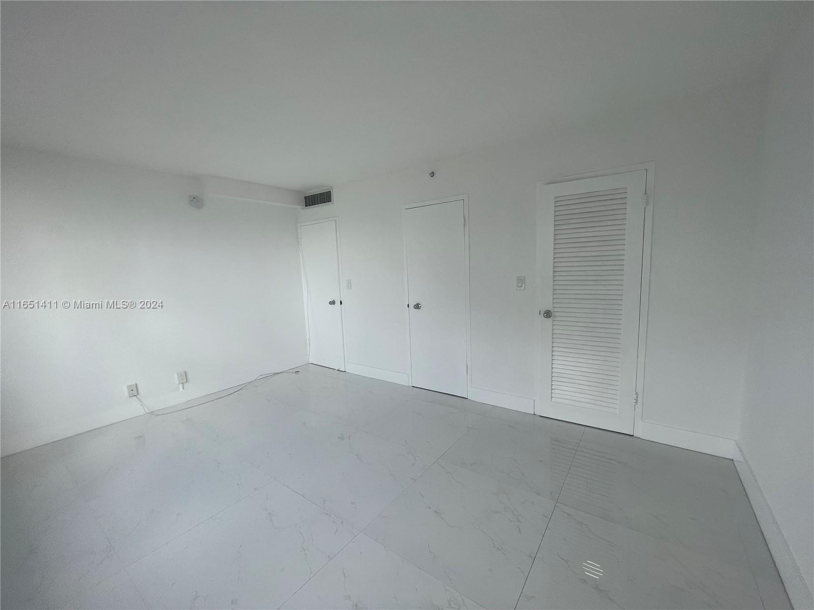 CARLISLE ON THE OCEAN CON - Residential Lease