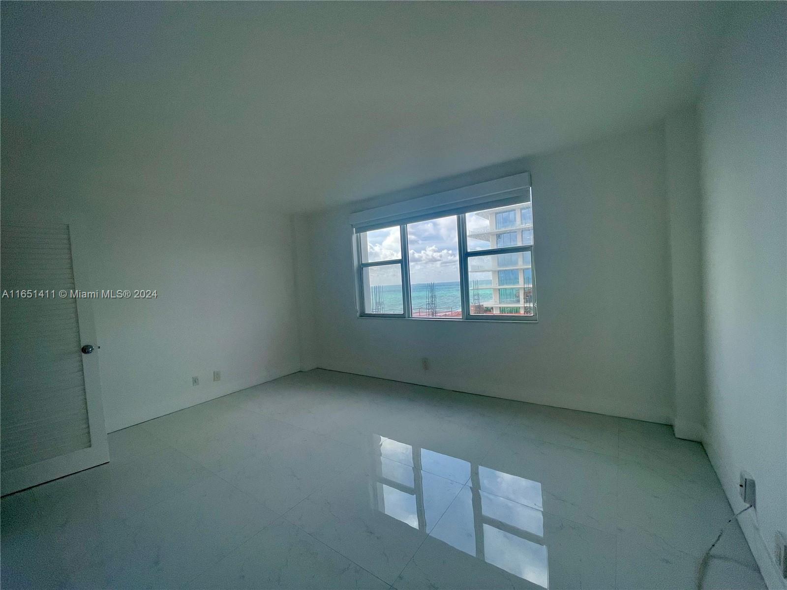 CARLISLE ON THE OCEAN CON - Residential Lease