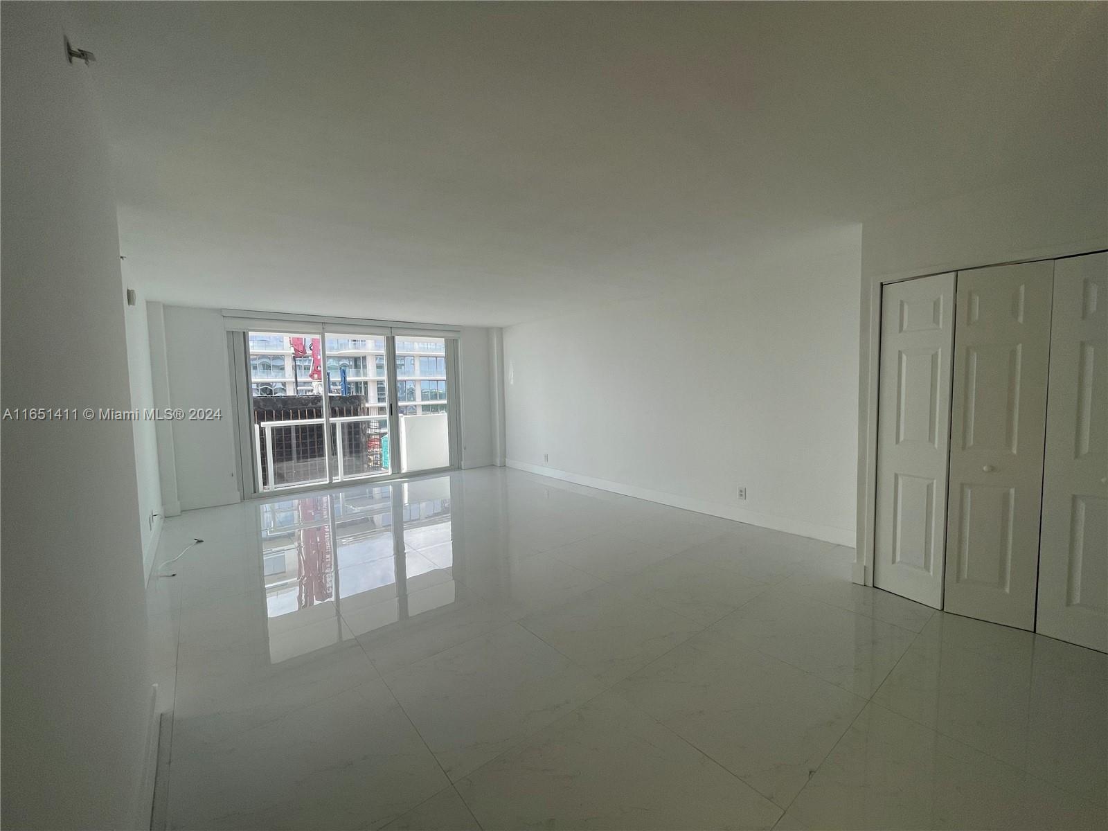 CARLISLE ON THE OCEAN CON - Residential Lease