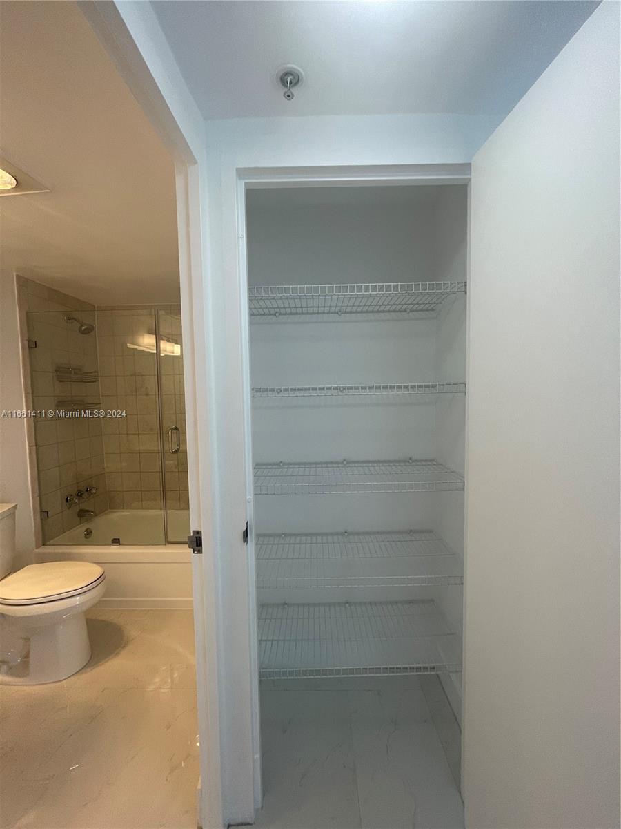 CARLISLE ON THE OCEAN CON - Residential Lease
