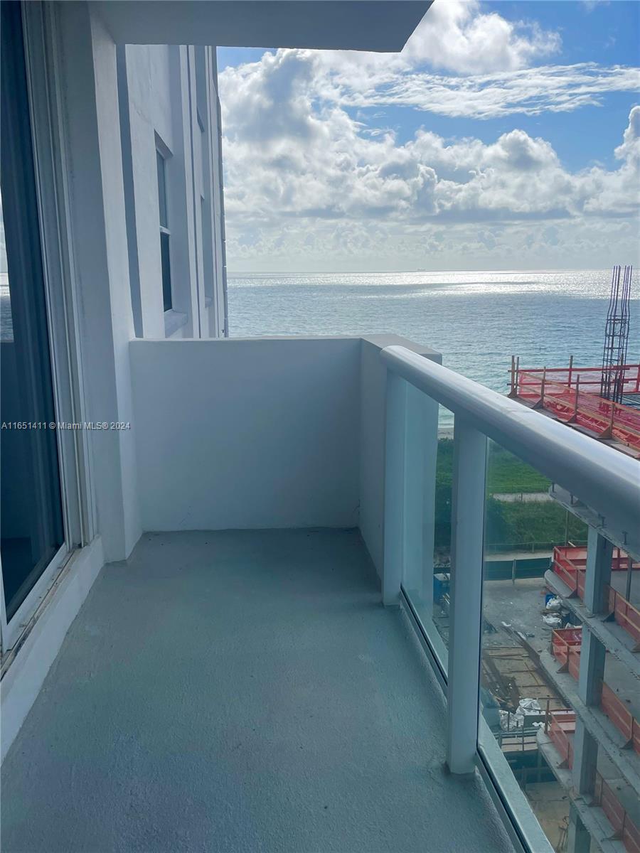CARLISLE ON THE OCEAN CON - Residential Lease