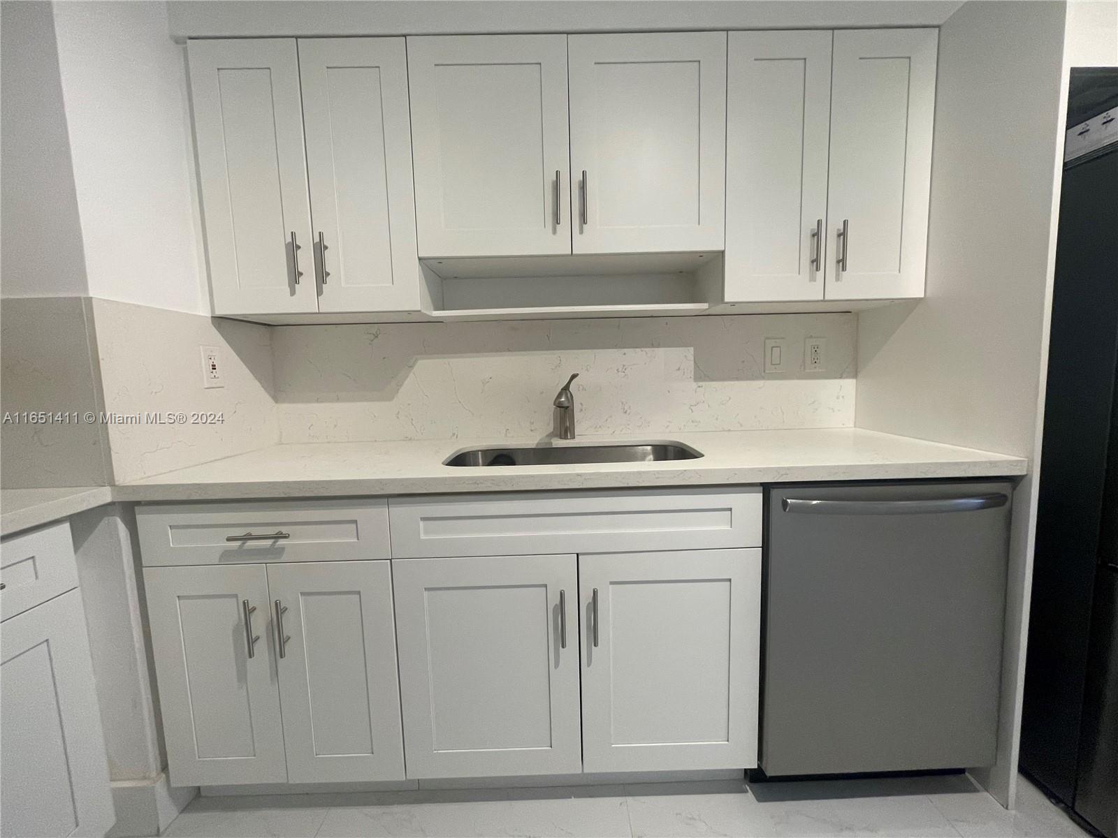 CARLISLE ON THE OCEAN CON - Residential Lease
