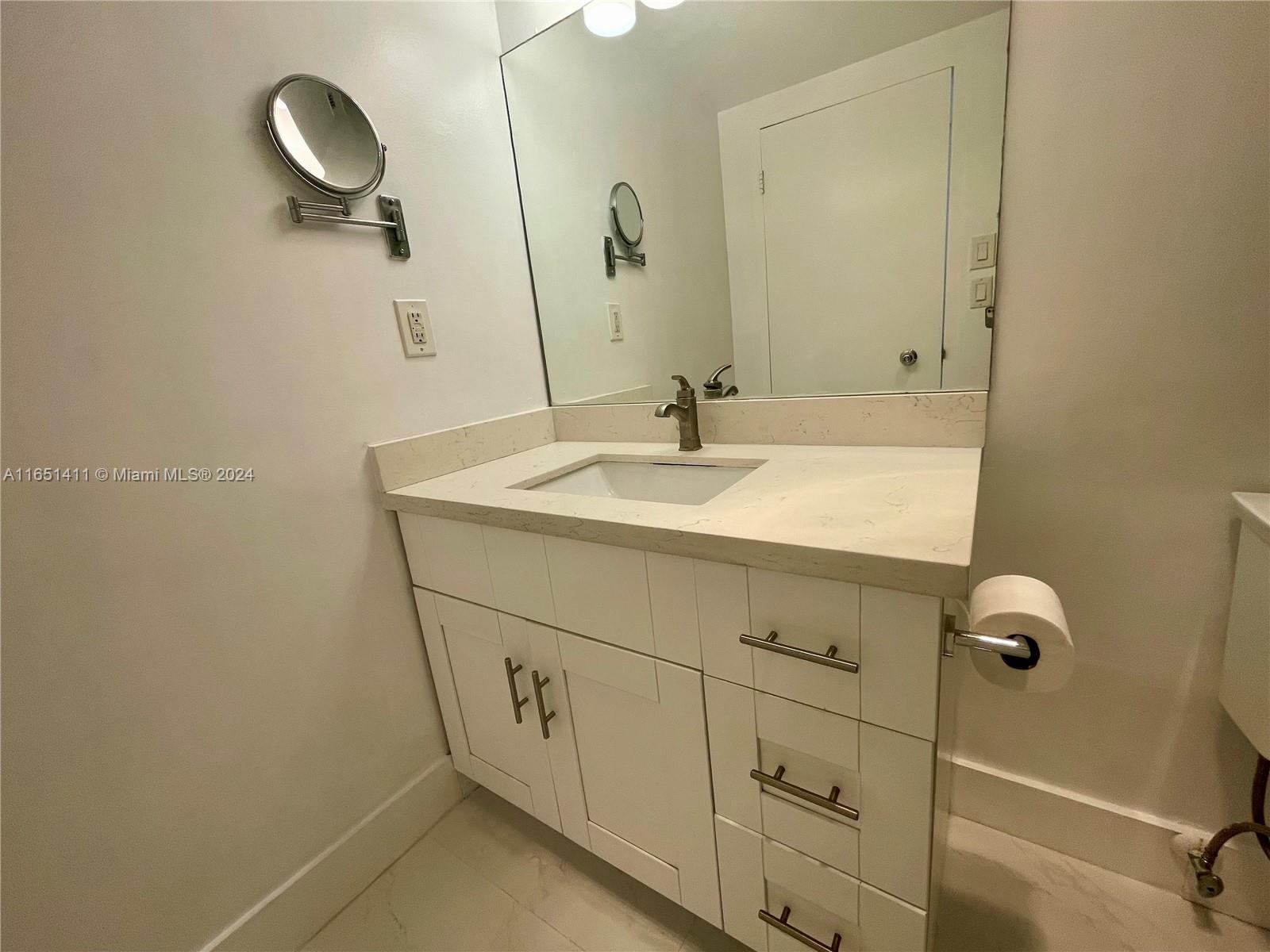 CARLISLE ON THE OCEAN CON - Residential Lease