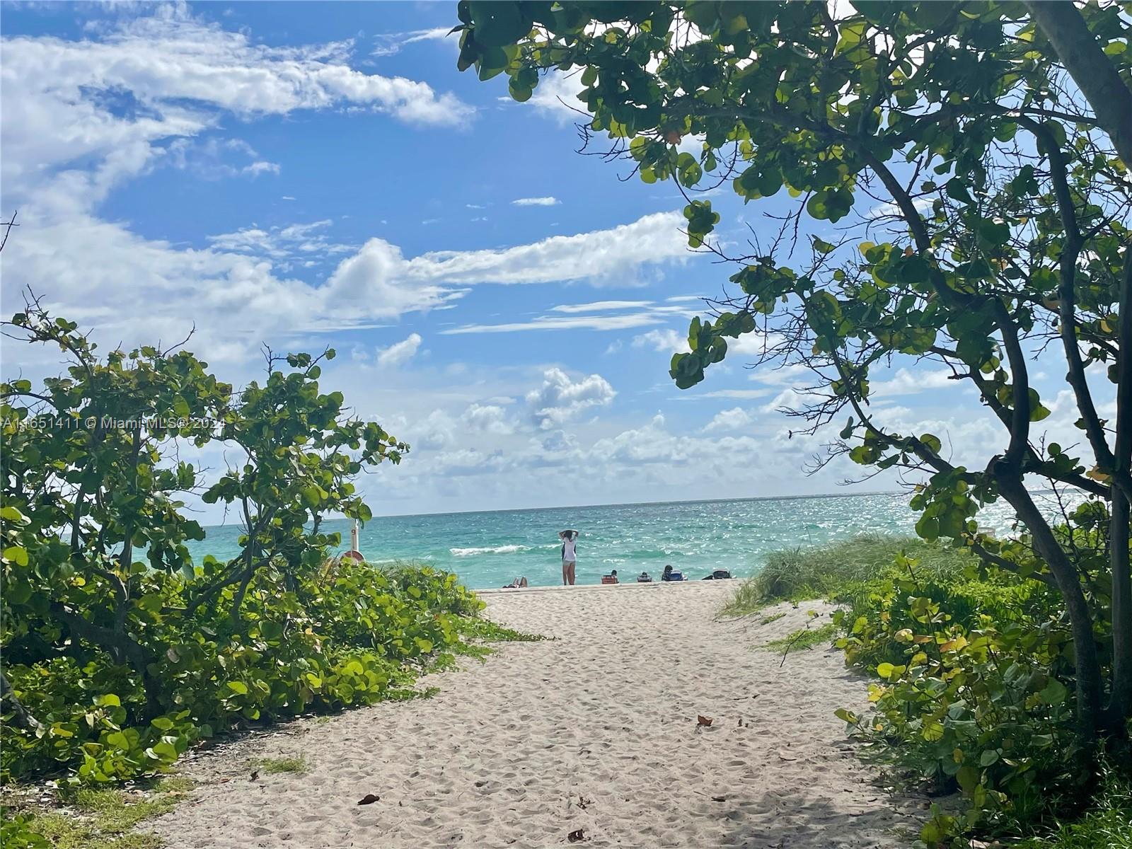 CARLISLE ON THE OCEAN CON - Residential Lease