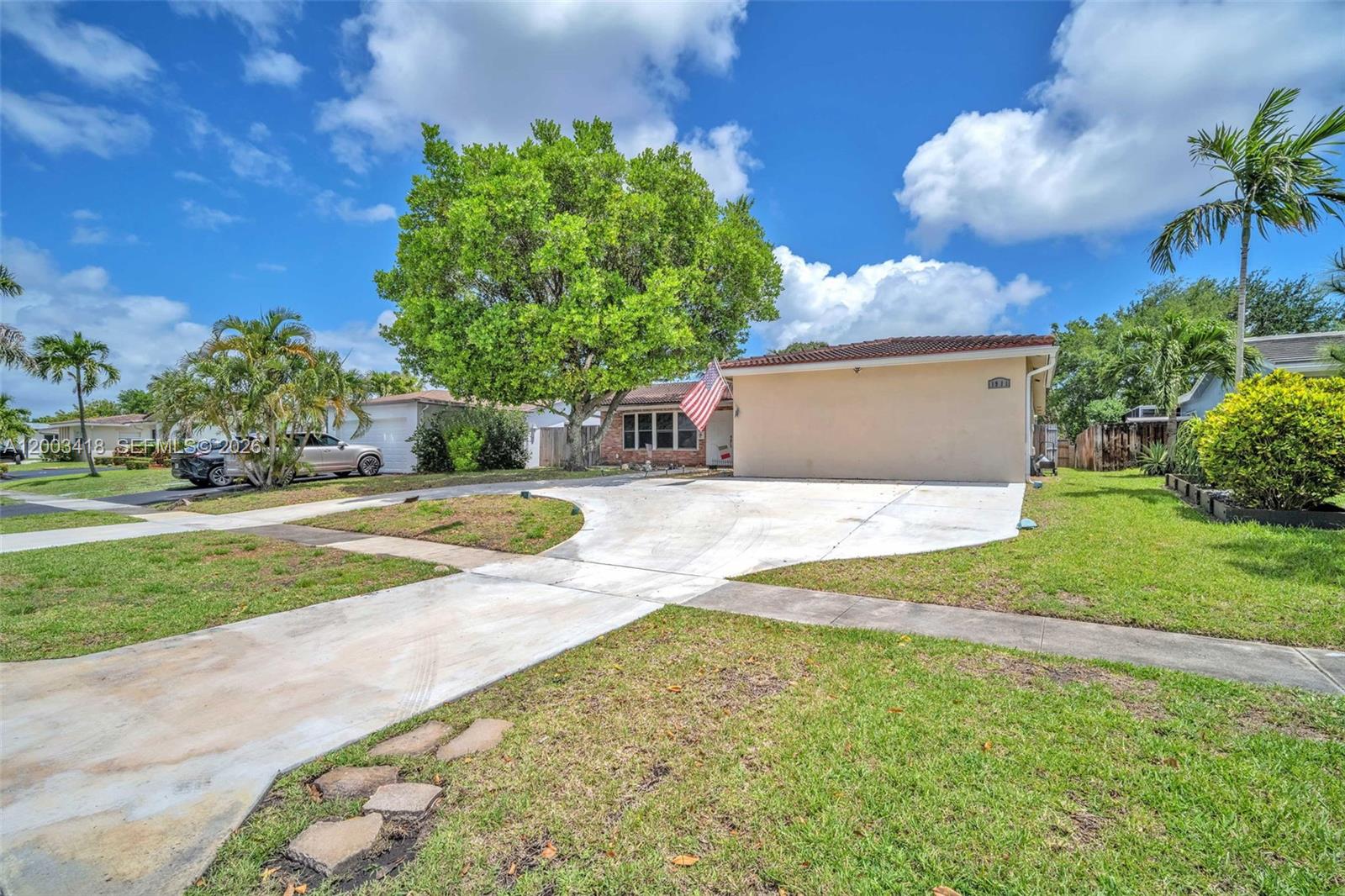 HOLLYWOOD HILLS AMEN PLAT - Residential