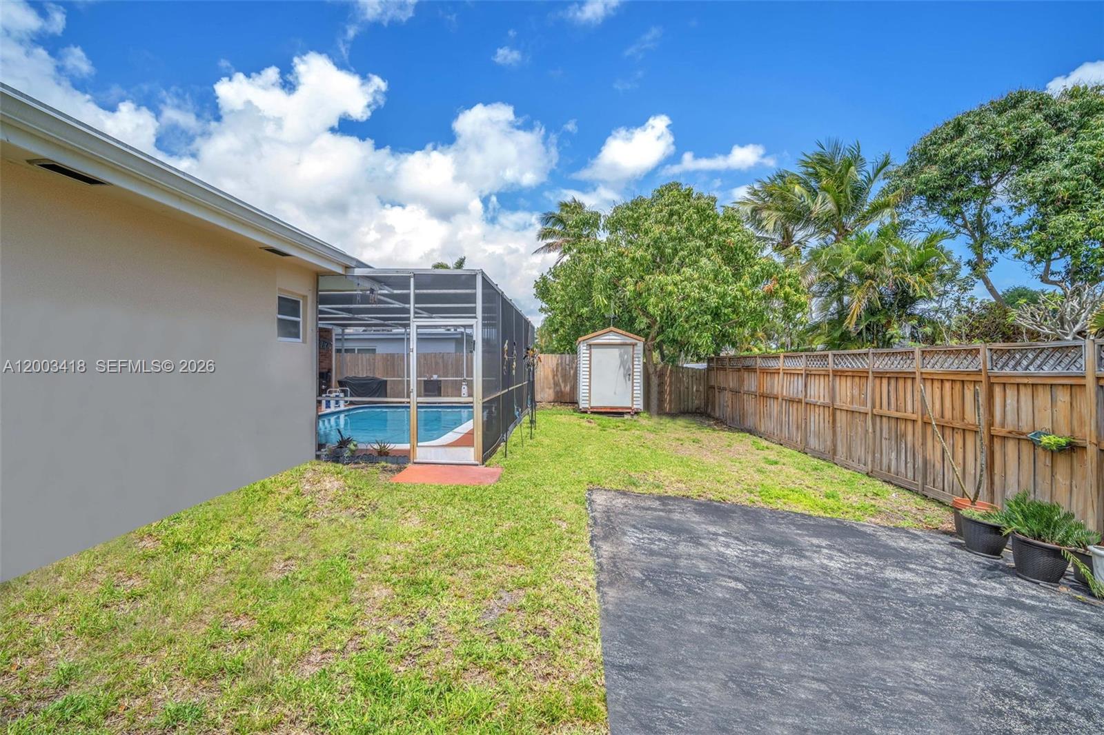 HOLLYWOOD HILLS AMEN PLAT - Residential