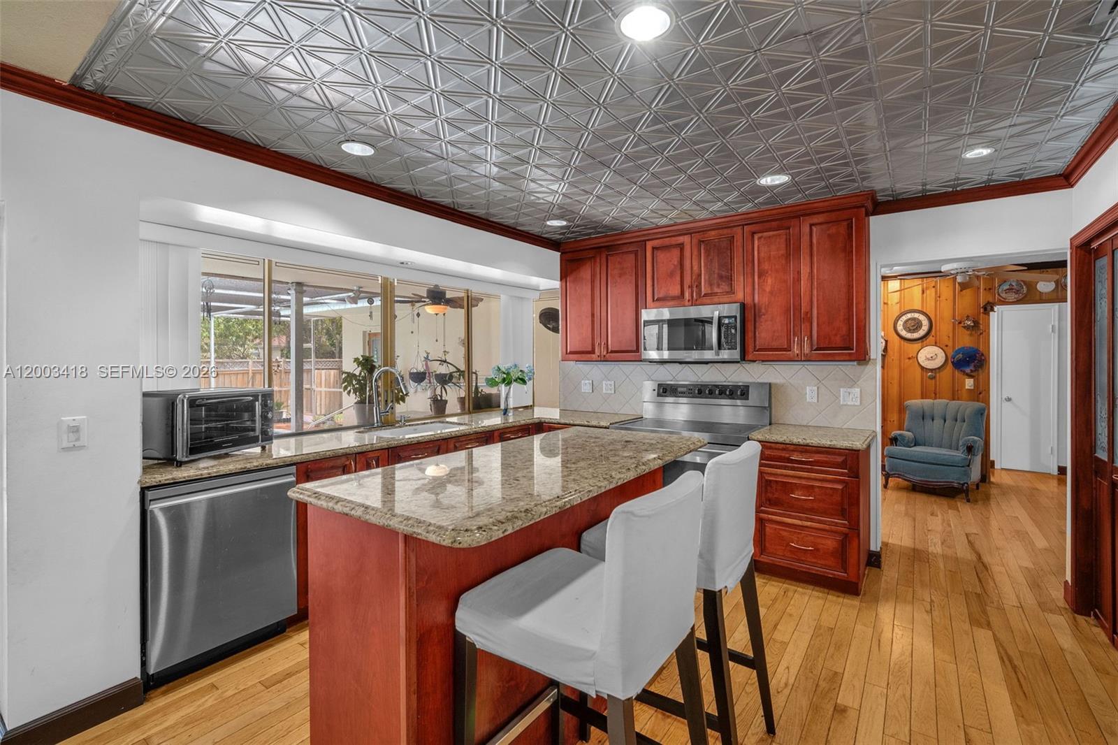 HOLLYWOOD HILLS AMEN PLAT - Residential