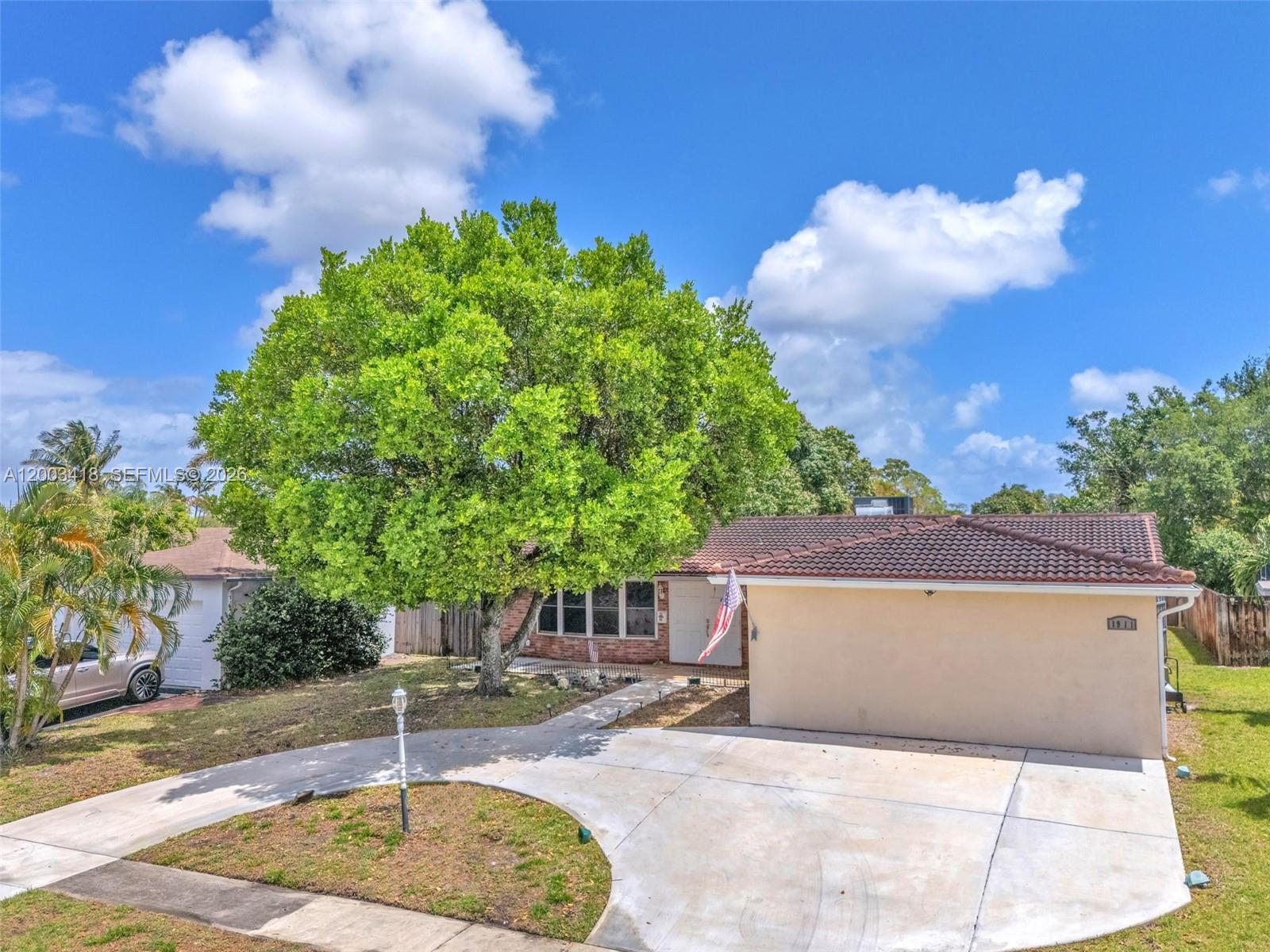 HOLLYWOOD HILLS AMEN PLAT - Residential