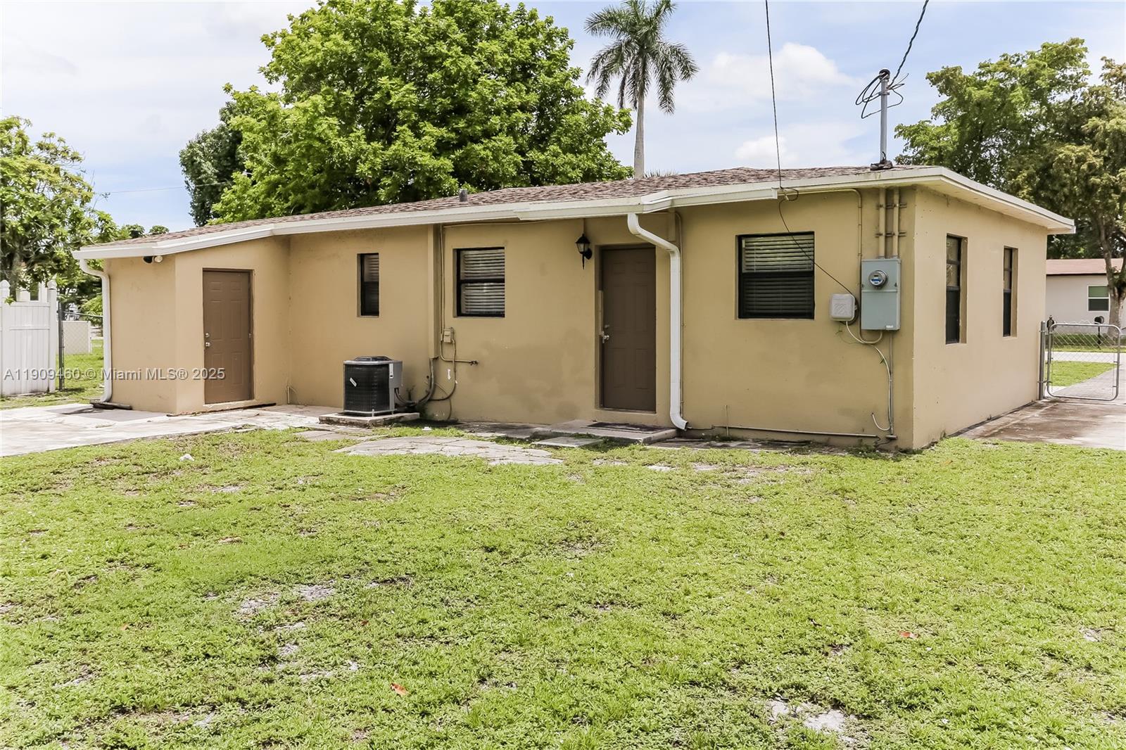 LAUDERDALE MANORS AMD PLA - Residential Lease