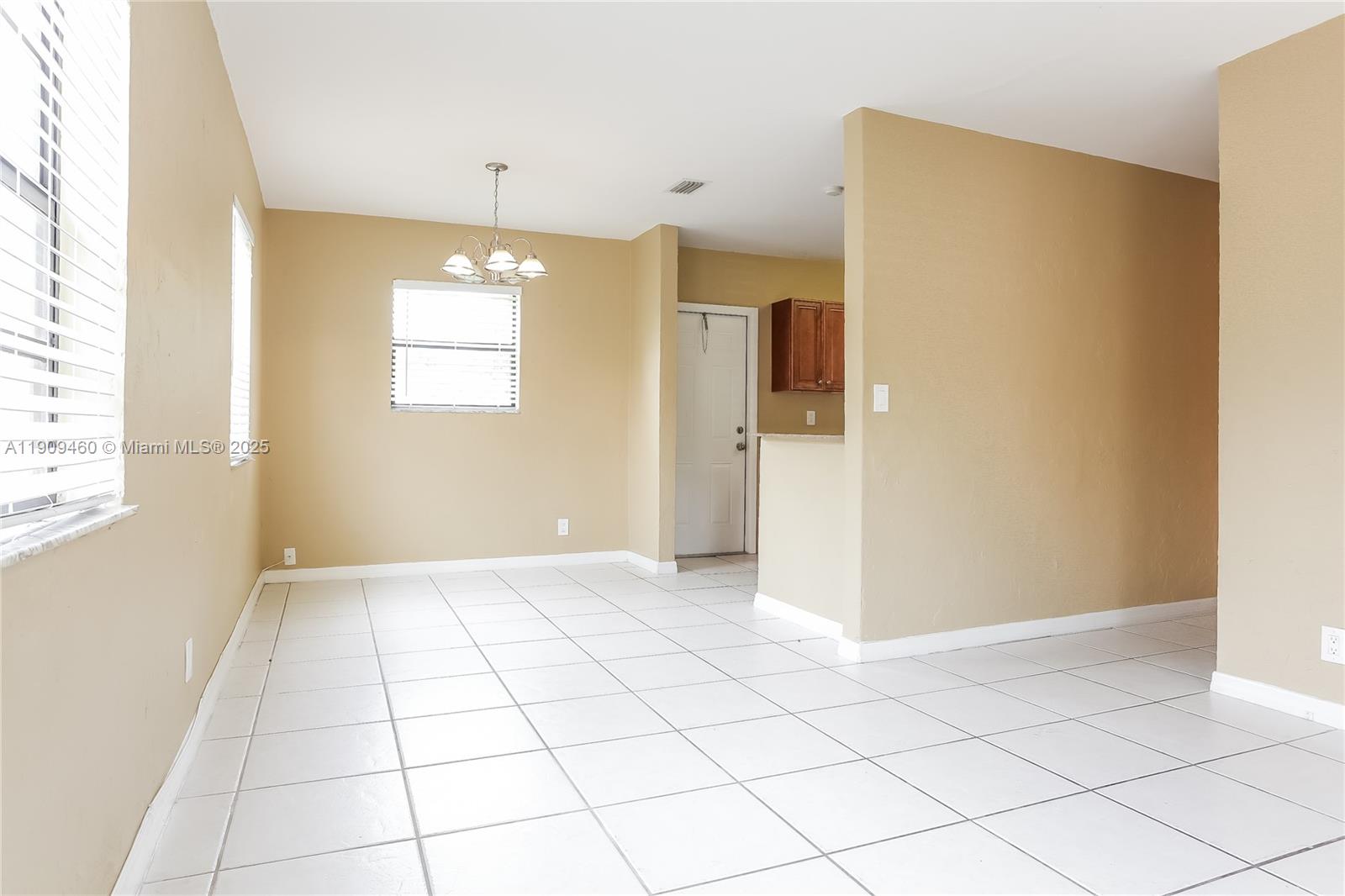 LAUDERDALE MANORS AMD PLA - Residential Lease