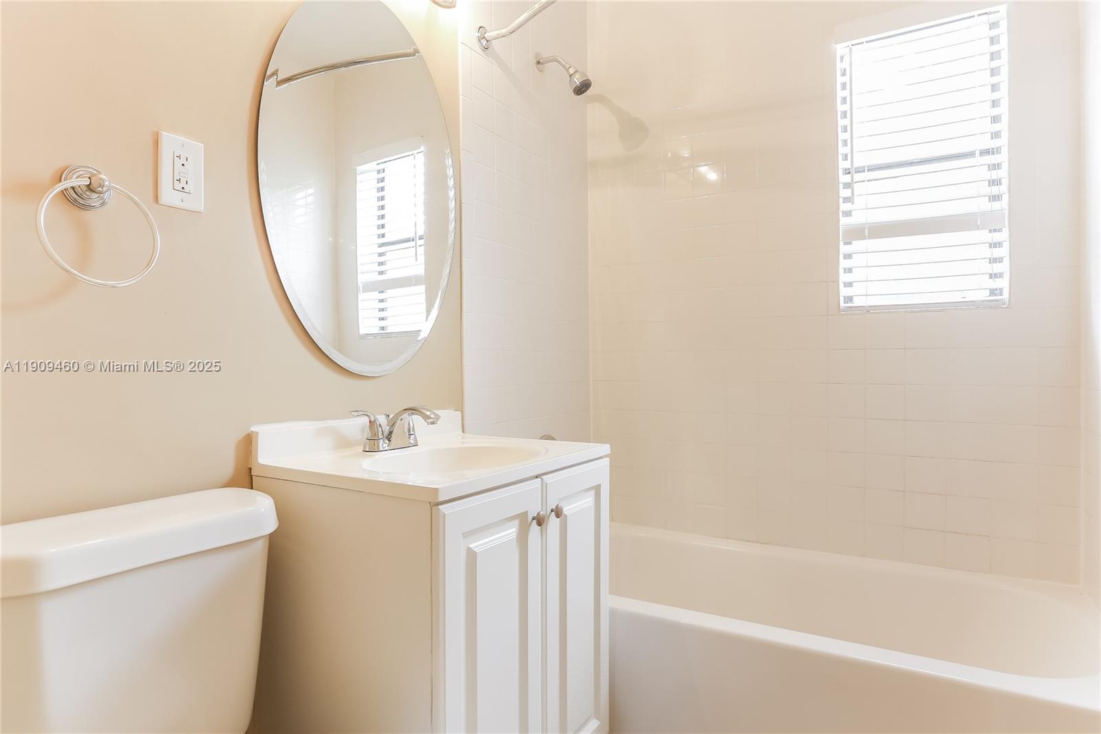 LAUDERDALE MANORS AMD PLA - Residential Lease