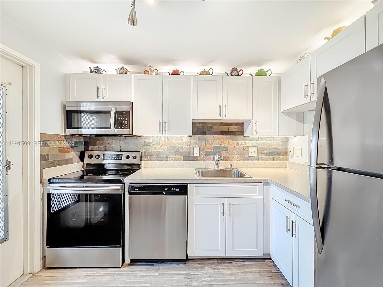 DEERFIELD BEACH GARDENS C - Residential