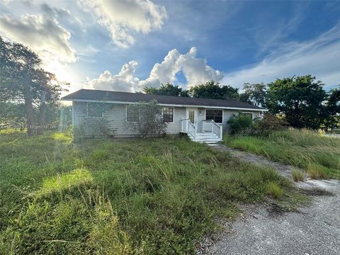 12525 NW 51st Ct N Royal Palm Beach FL 33411