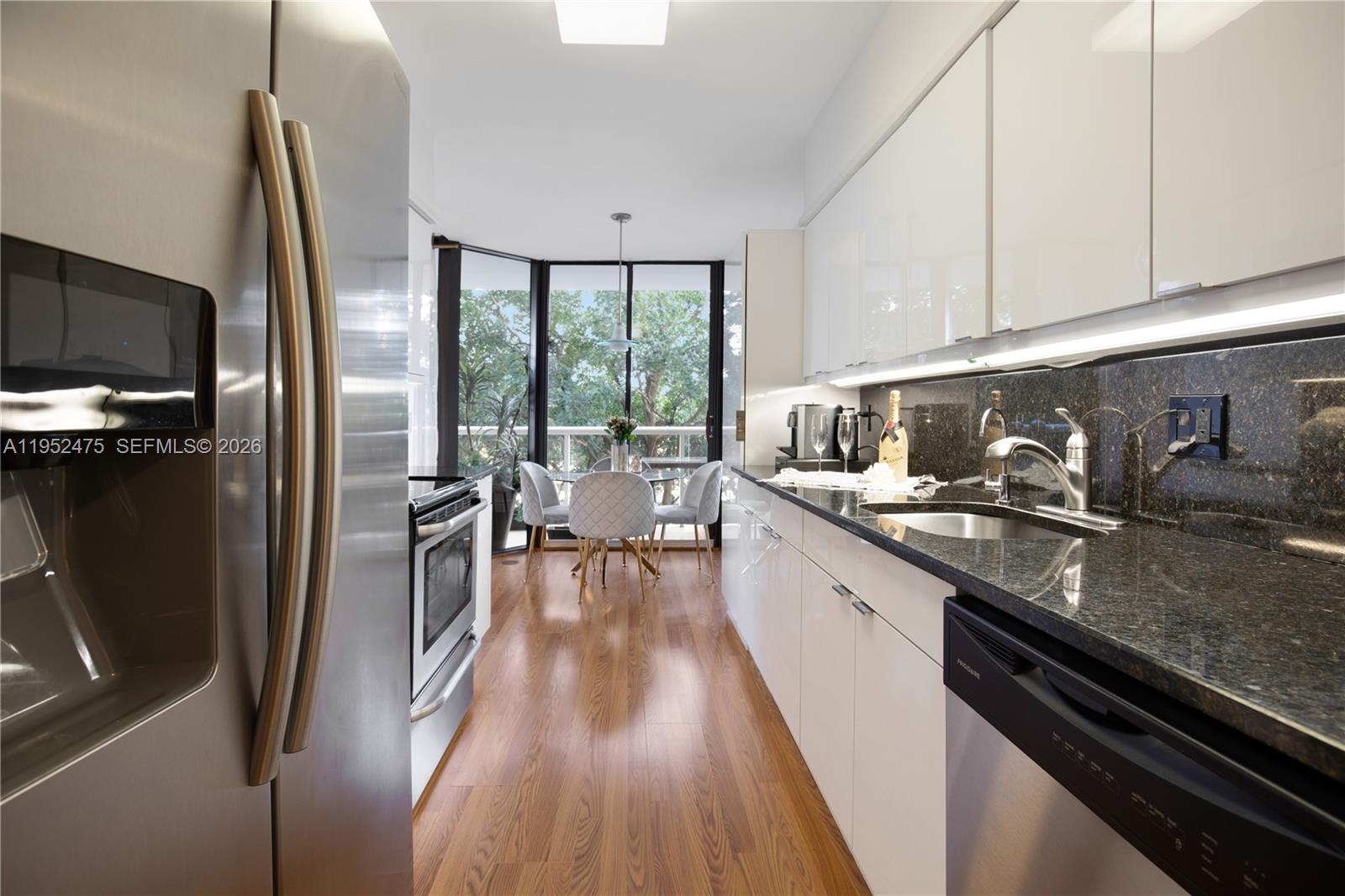 HARBORSIDE AT THE WATERWA - Residential