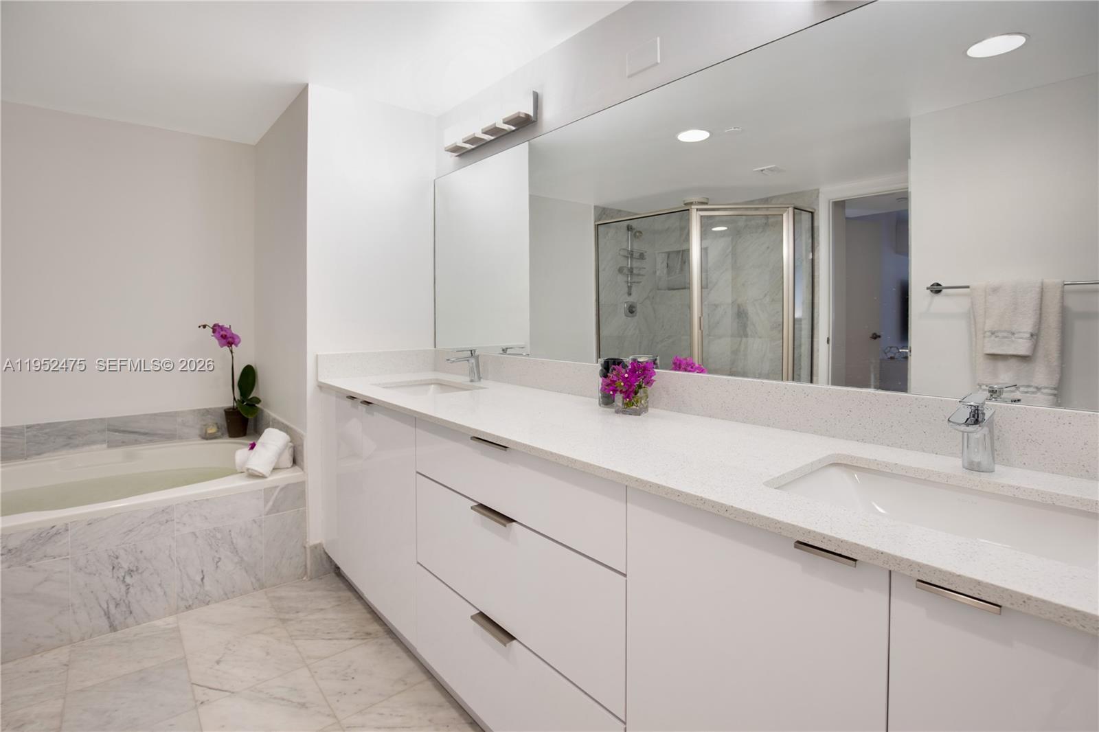 HARBORSIDE AT THE WATERWA - Residential