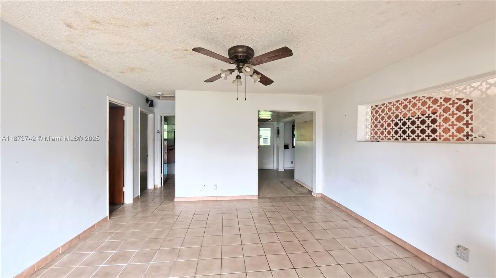 410 NW 52 St