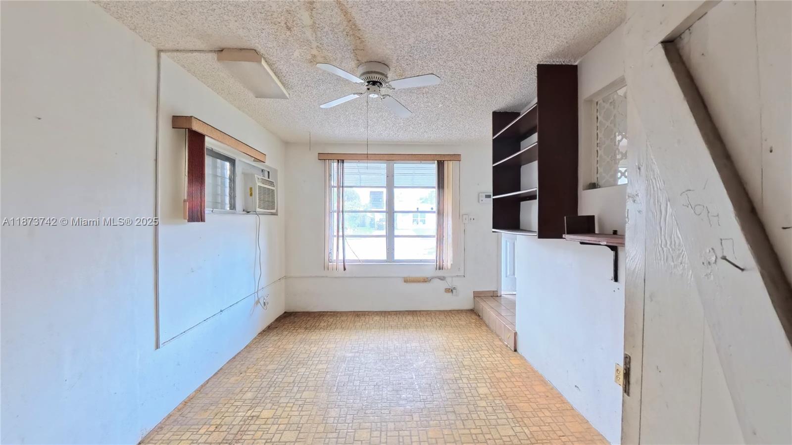 NORTH ANDREWS TERRACE FIR - Residential