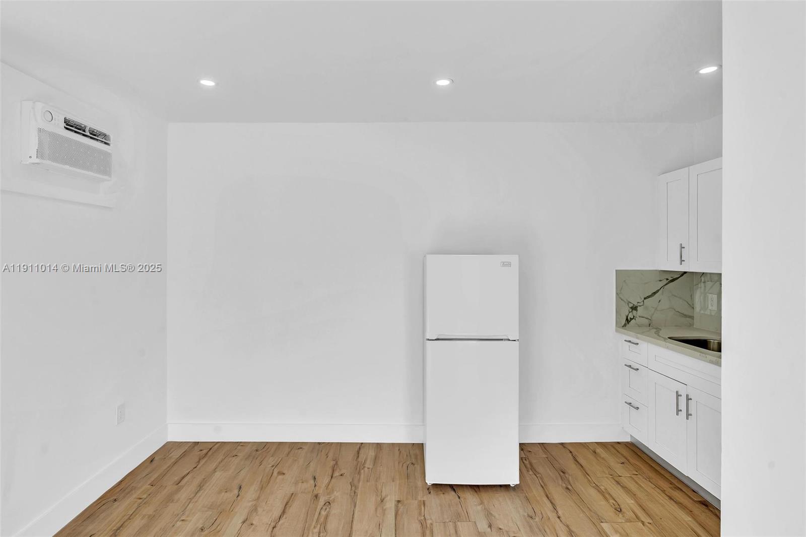 BLANTON PARK - Residential Lease