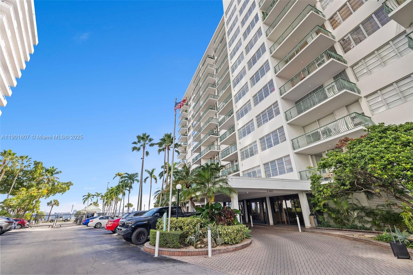 BRICKELL BAY TOWER CONDO - Residential Lease