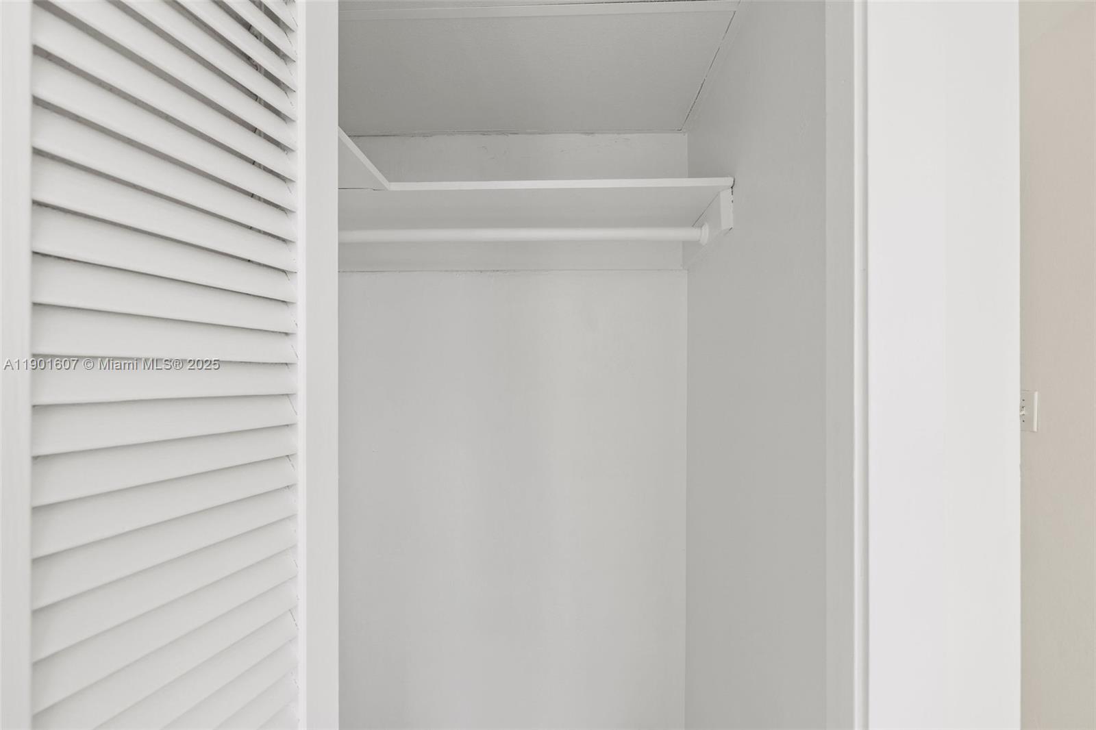 BRICKELL BAY TOWER CONDO - Residential Lease