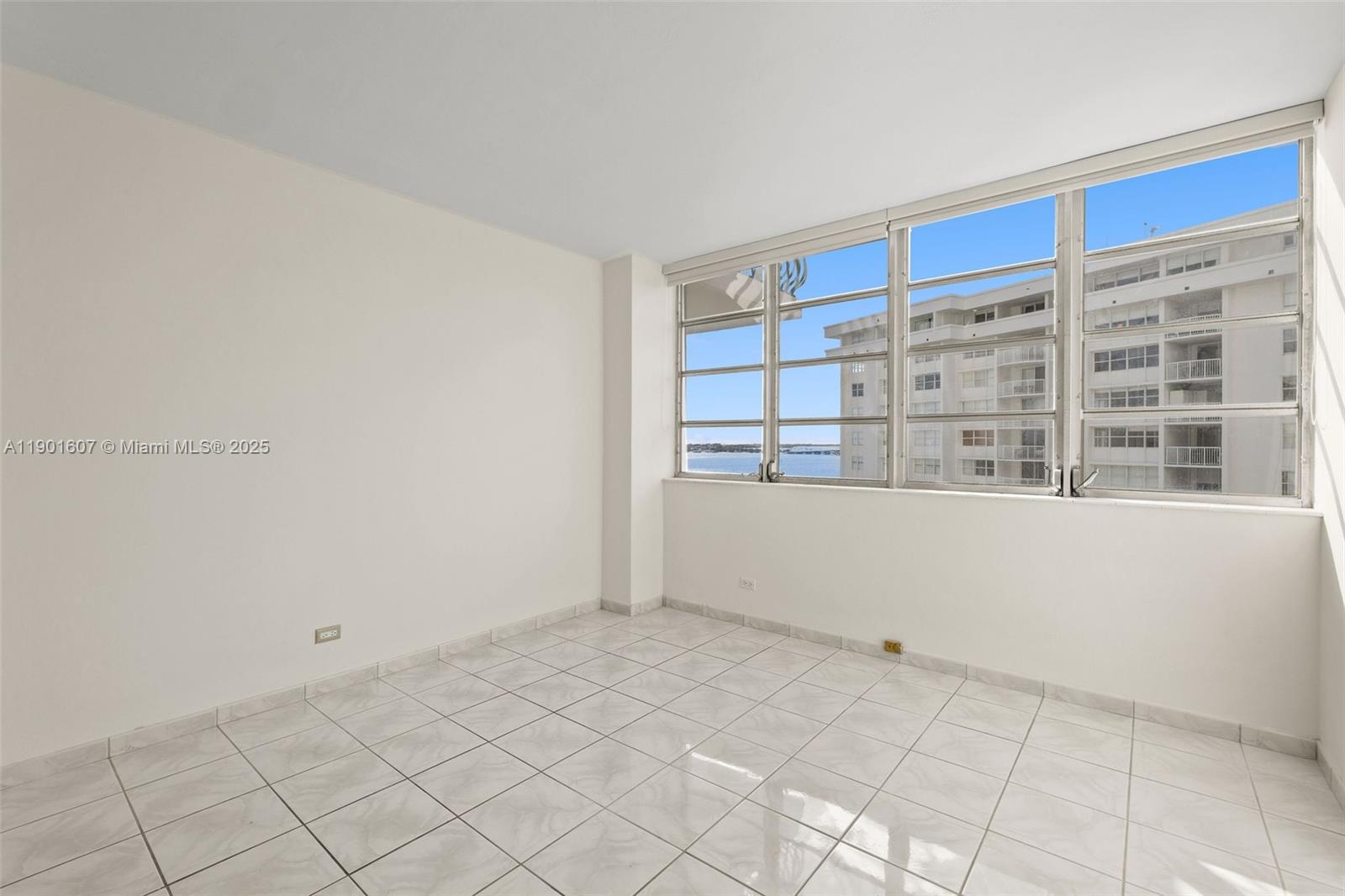 BRICKELL BAY TOWER CONDO - Residential Lease
