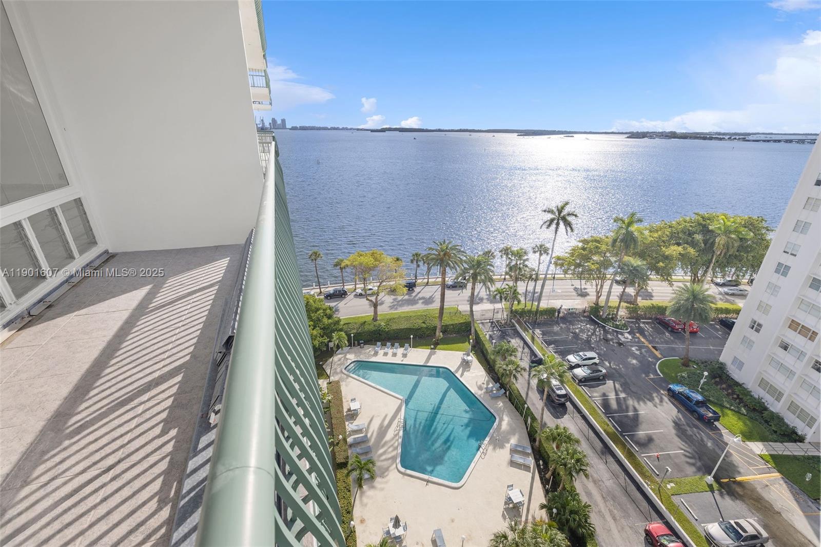BRICKELL BAY TOWER CONDO - Residential Lease